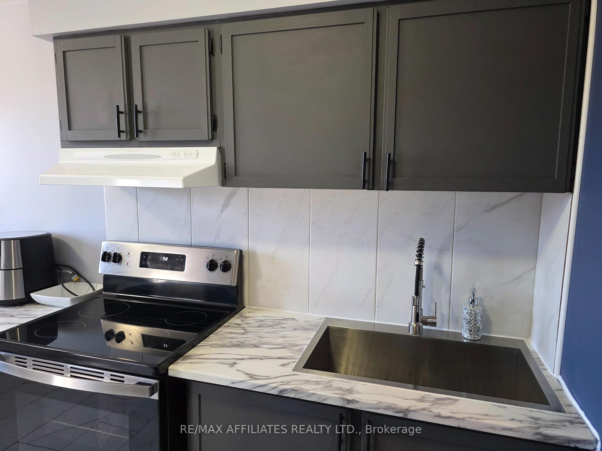 Photo 12 of Unit 301, 26 Pearl Street, Smiths Falls — HOMEH