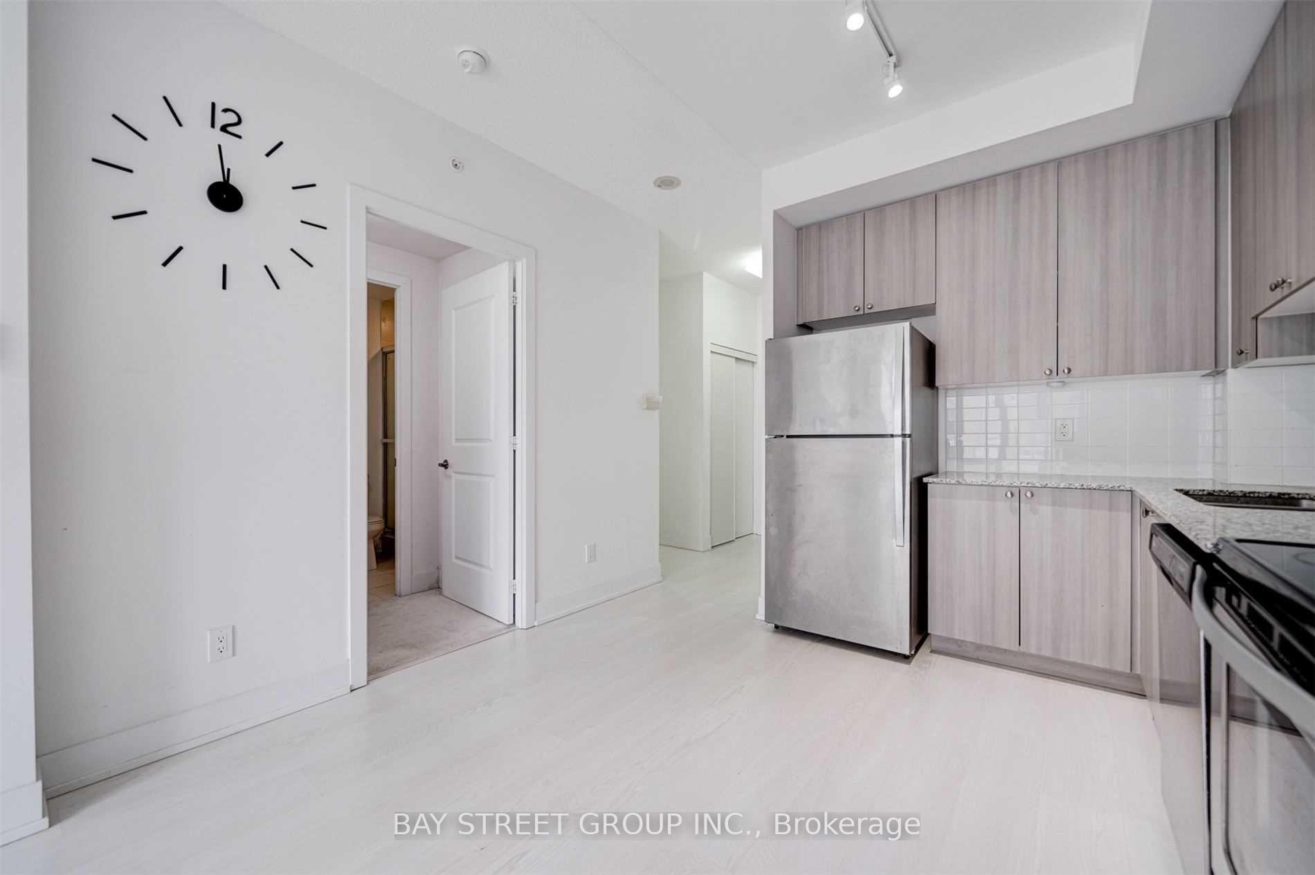 Photo 21 of Unit 615, 68 Merton Street, Toronto, Mount Pleasant West — HOMEH