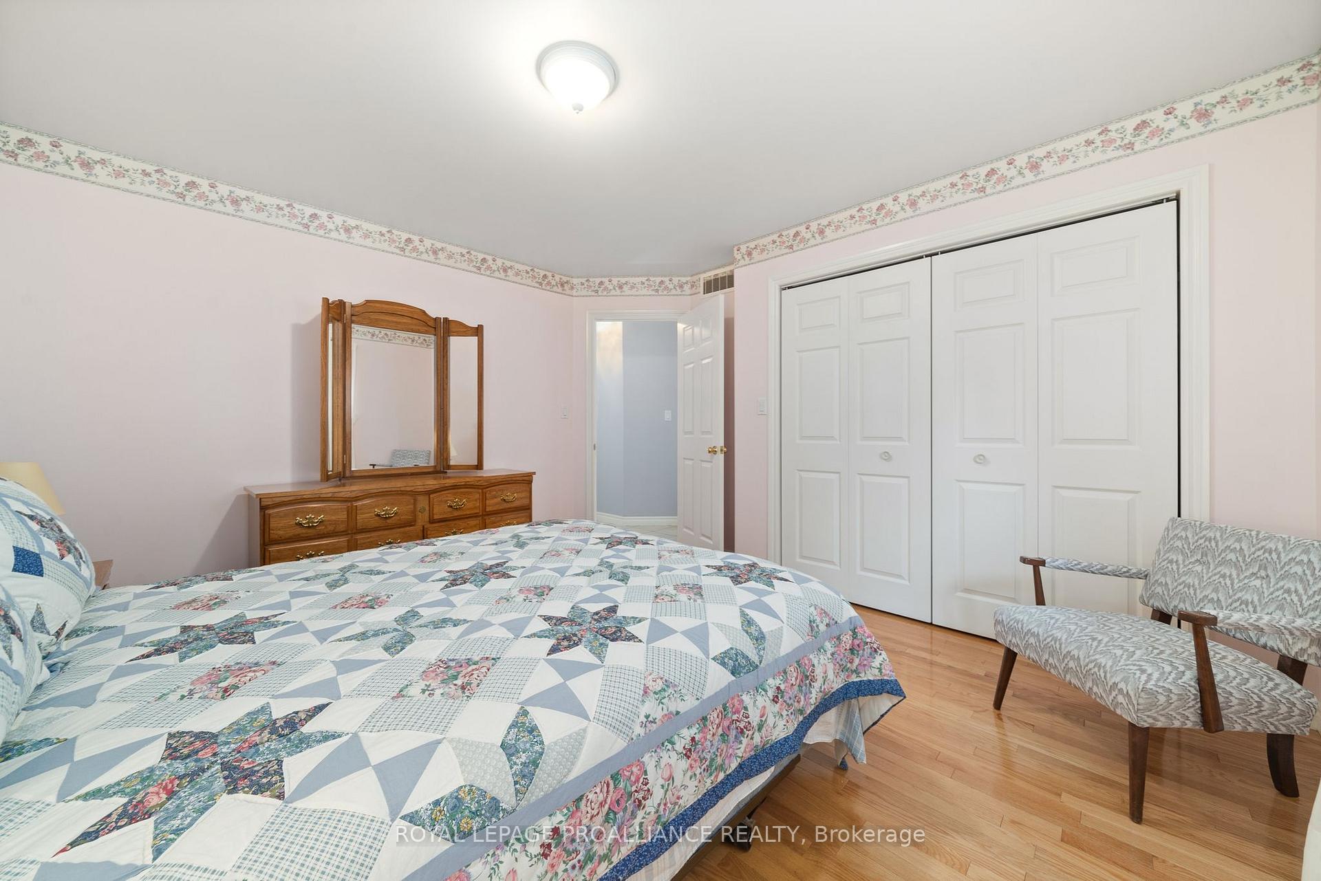 Photo 18 of 21 Grosvenor Drive, Belleville, Belleville Ward — HOMEH