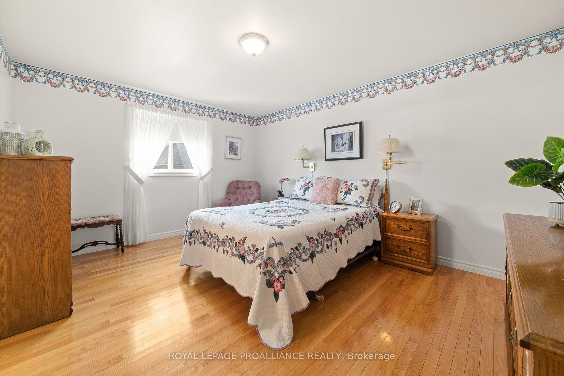 Photo 21 of 21 Grosvenor Drive, Belleville, Belleville Ward — HOMEH