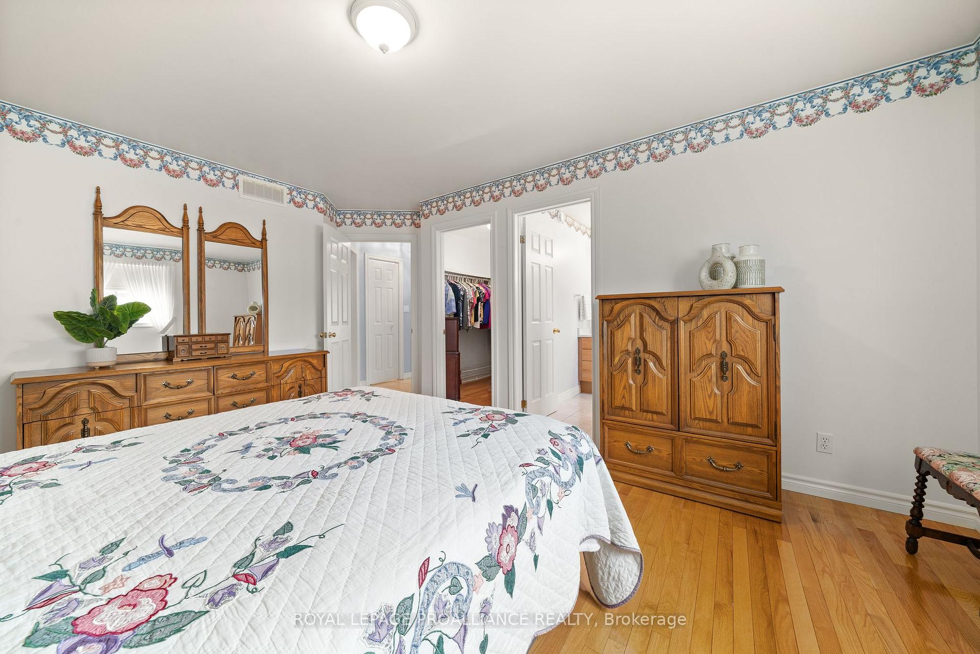 Photo 20 of 21 Grosvenor Drive, Belleville, Belleville Ward — HOMEH
