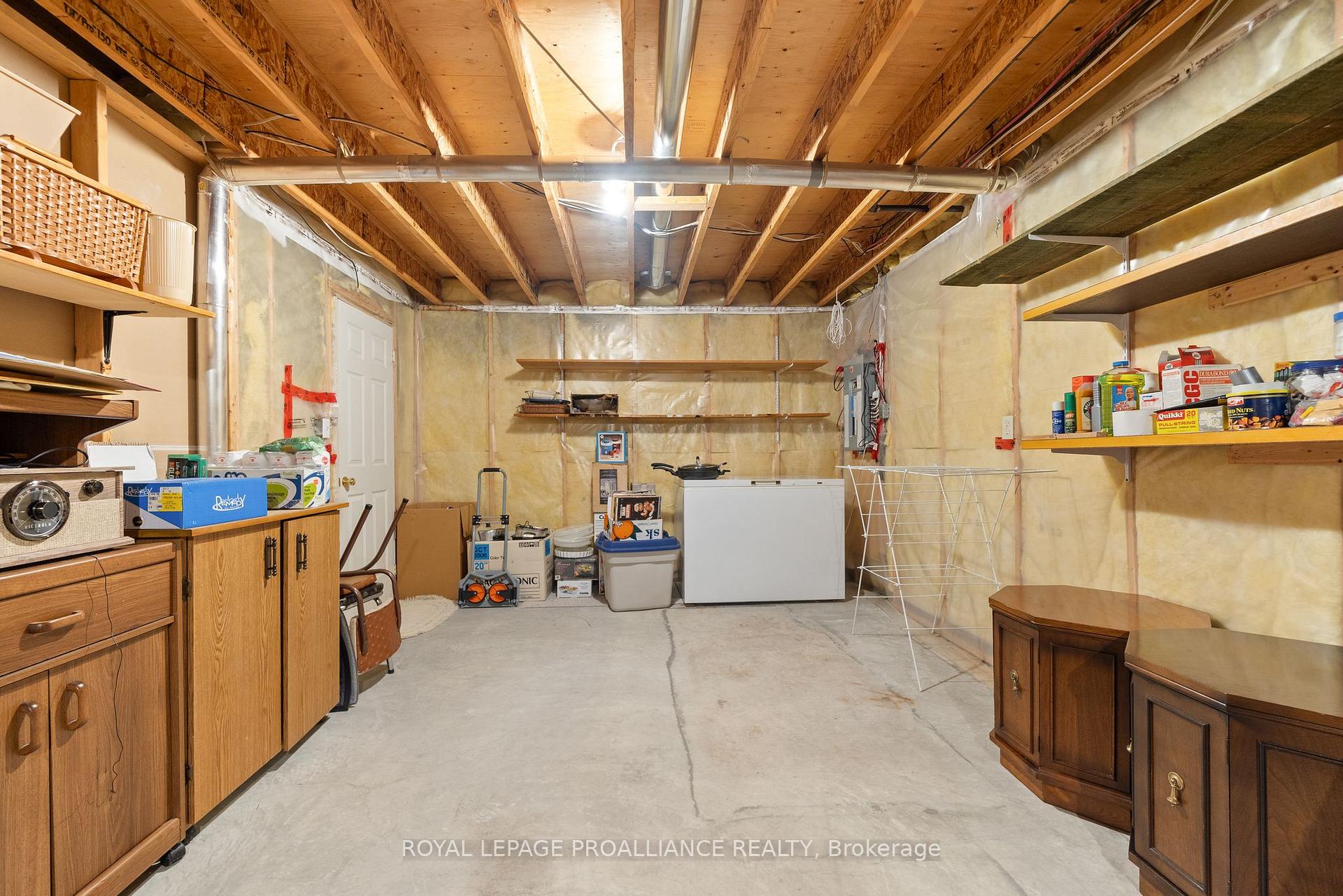 Photo 32 of 21 Grosvenor Drive, Belleville, Belleville Ward — HOMEH