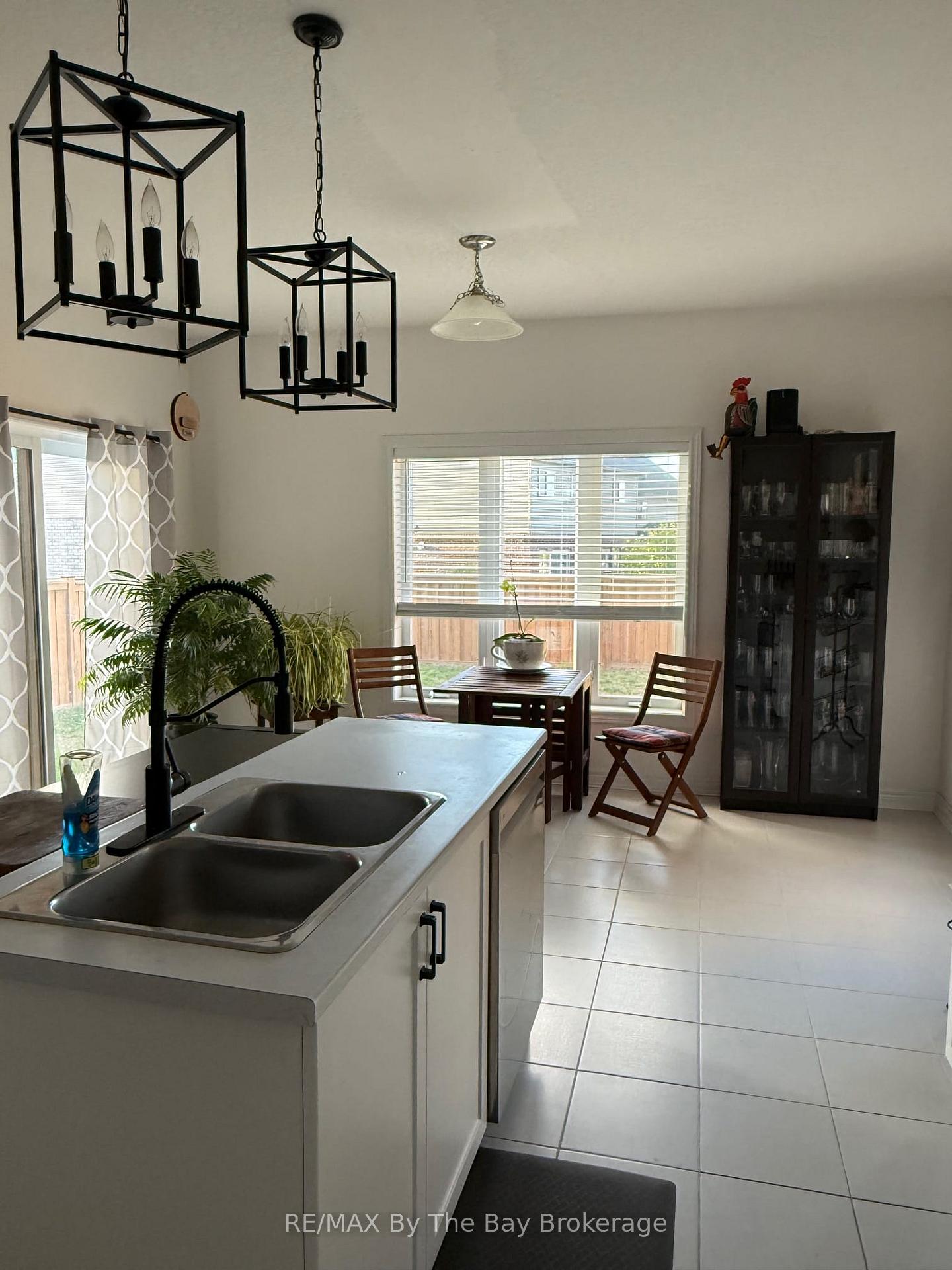 Photo 13 of 112 Archer Avenue, Collingwood — HOMEH