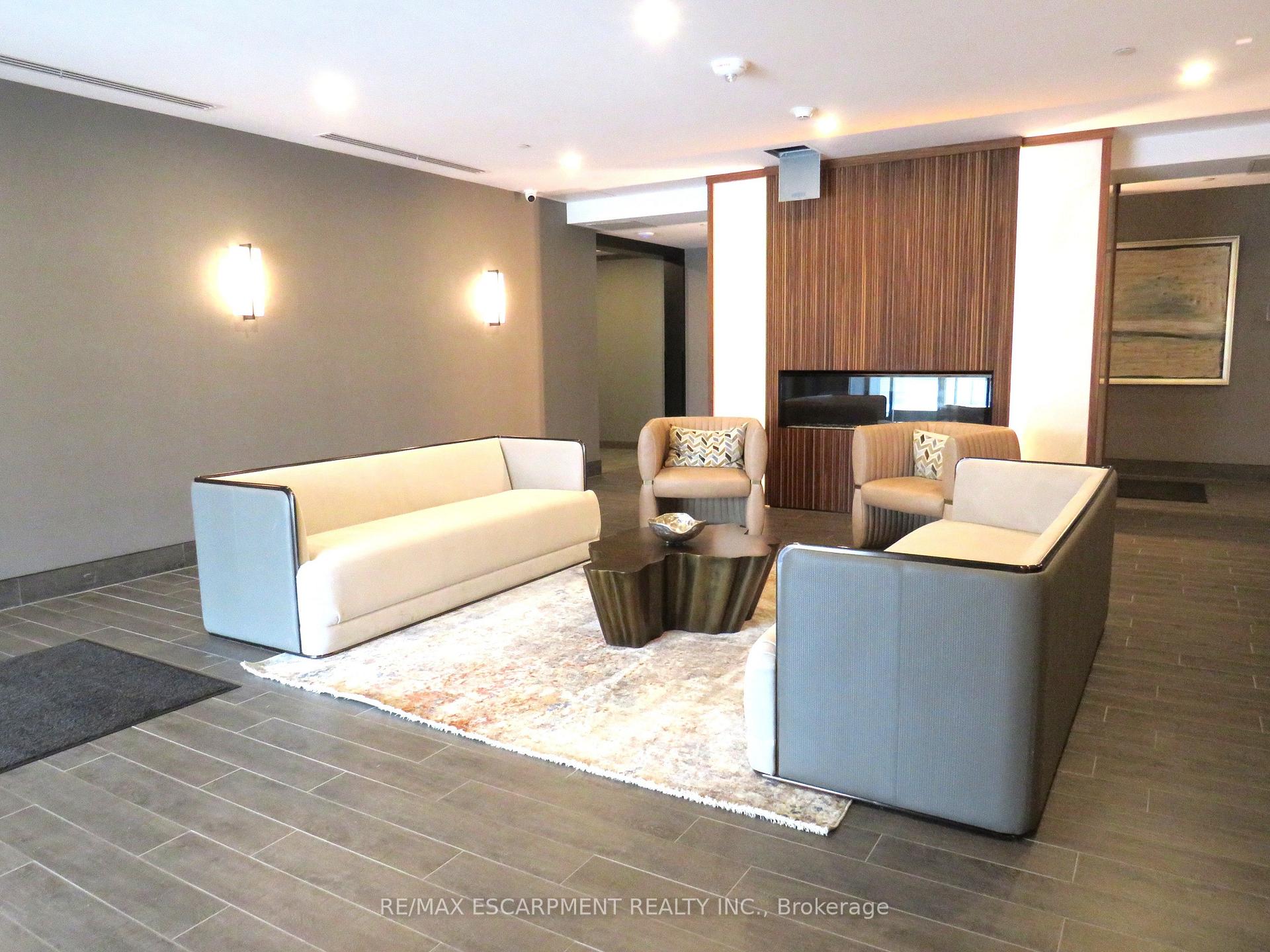 Photo 6 of Unit 305, 470 Dundas Street E, Hamilton, Waterdown — HOMEH