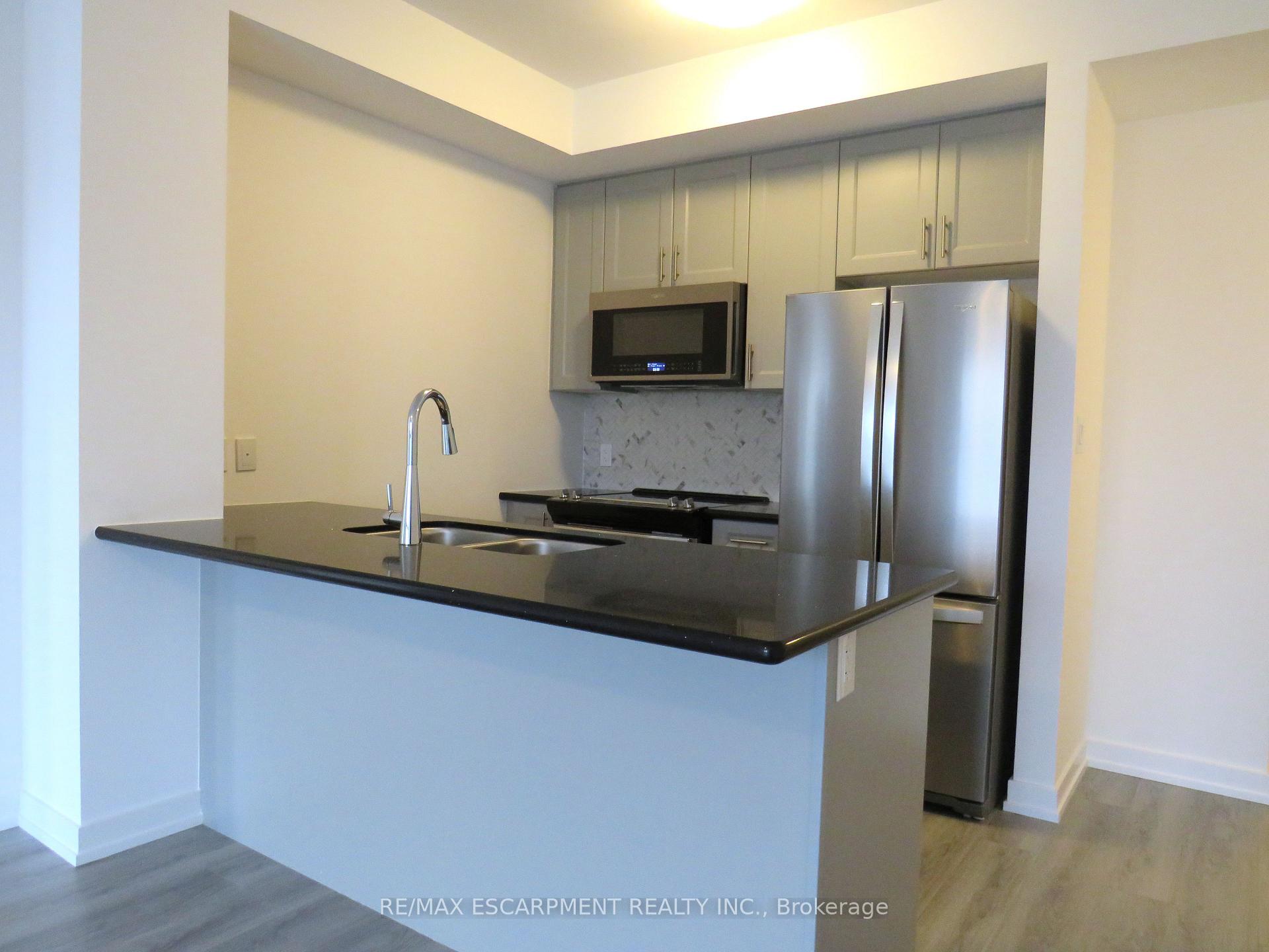 Photo 9 of Unit 305, 470 Dundas Street E, Hamilton, Waterdown — HOMEH