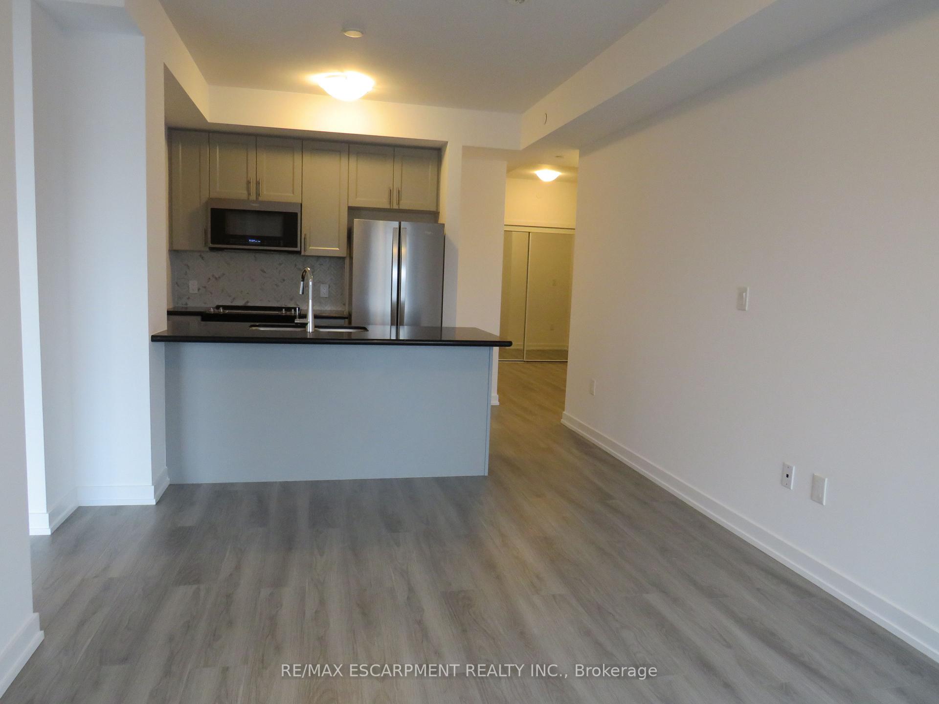 Photo 11 of Unit 305, 470 Dundas Street E, Hamilton, Waterdown — HOMEH