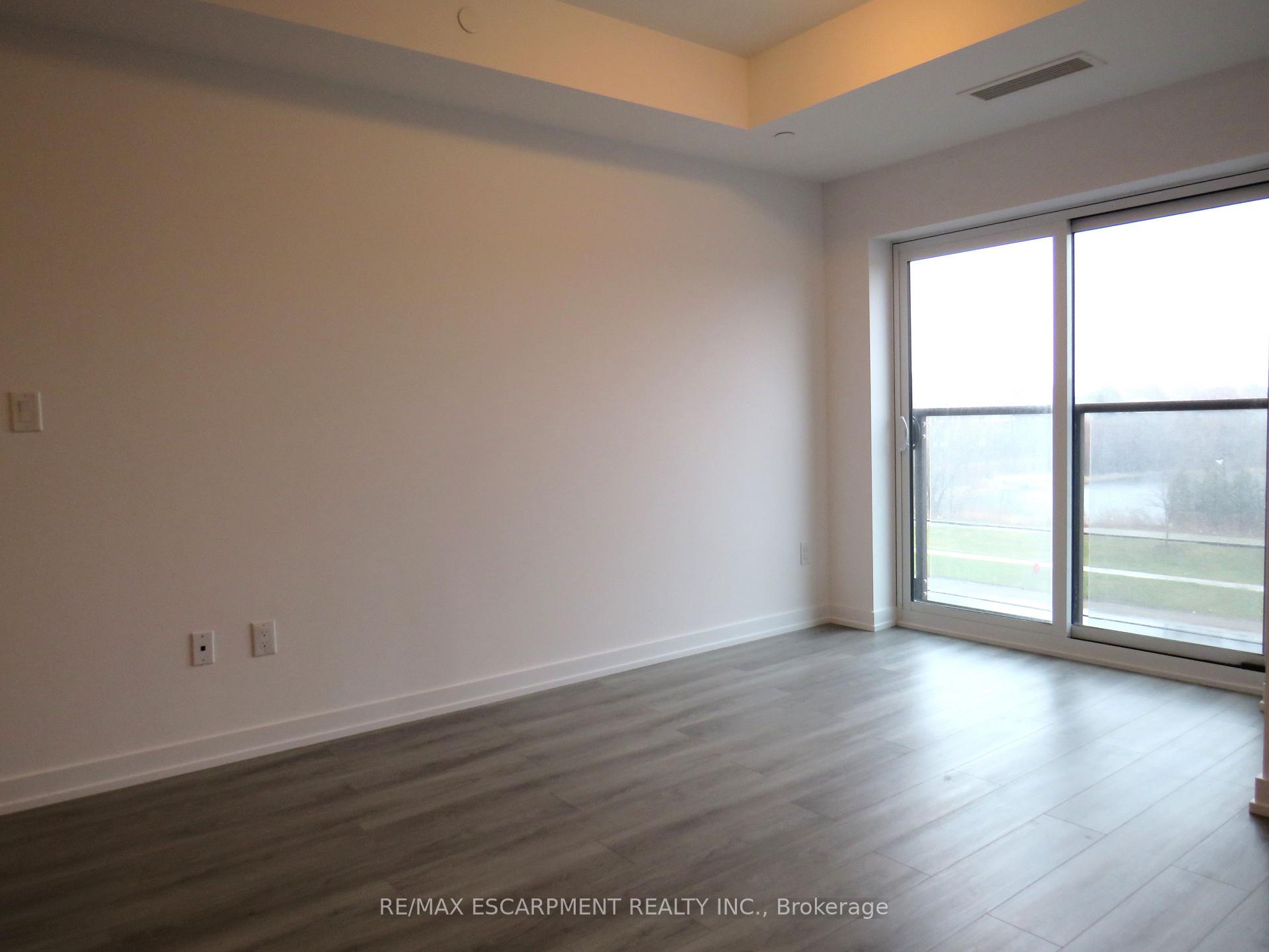 Photo 12 of Unit 305, 470 Dundas Street E, Hamilton, Waterdown — HOMEH