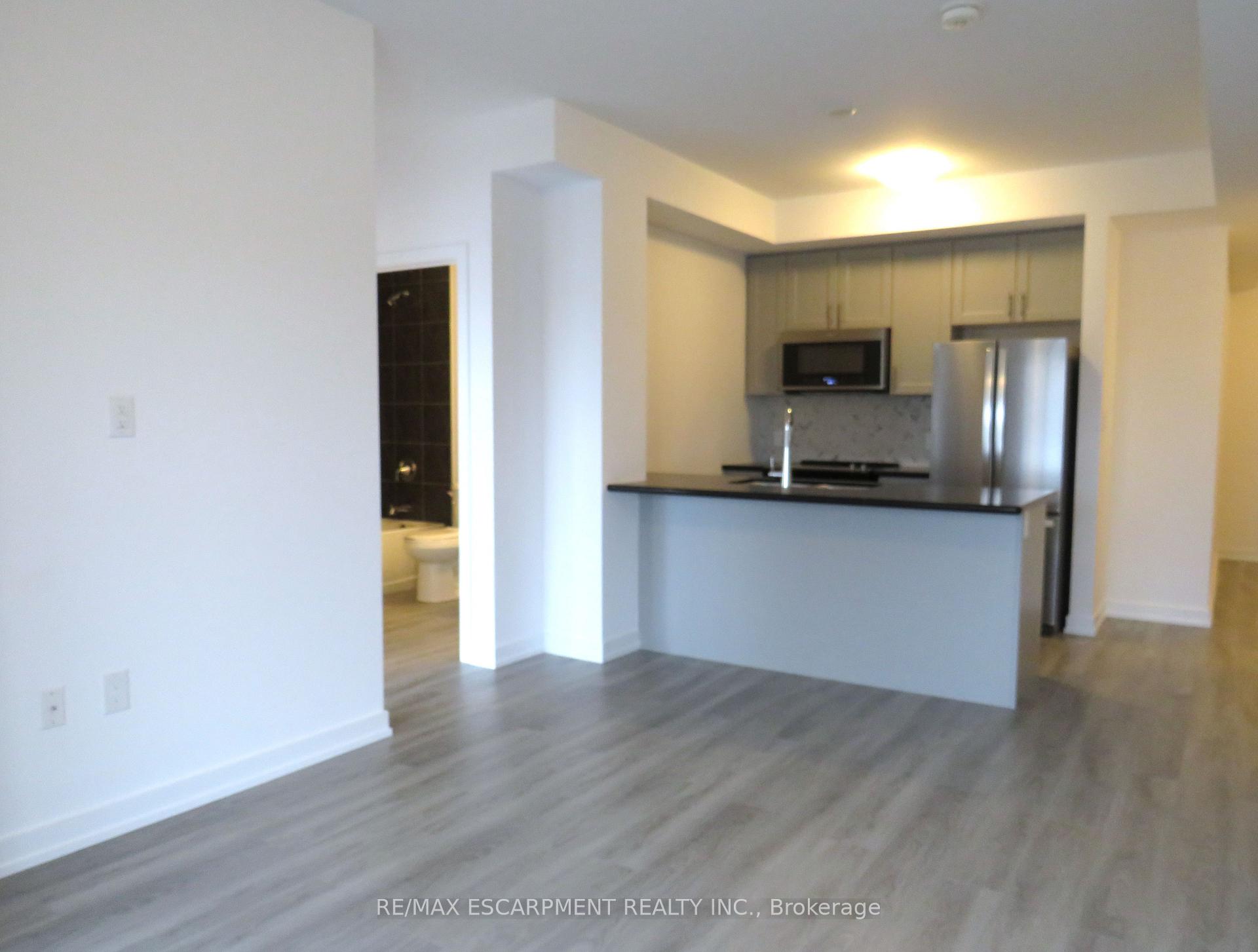 Photo 13 of Unit 305, 470 Dundas Street E, Hamilton, Waterdown — HOMEH