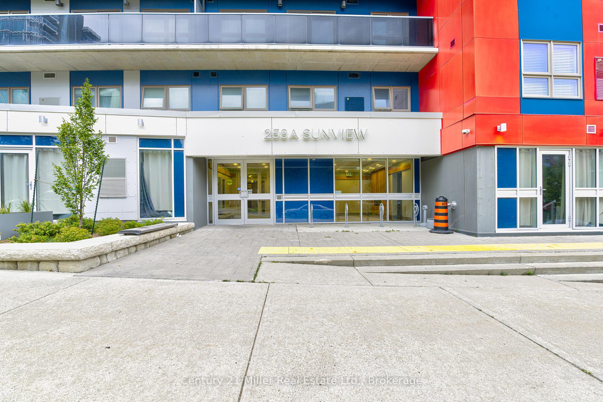 Photo 3 of Unit 181, 258 Sunview Street, Waterloo — HOMEH