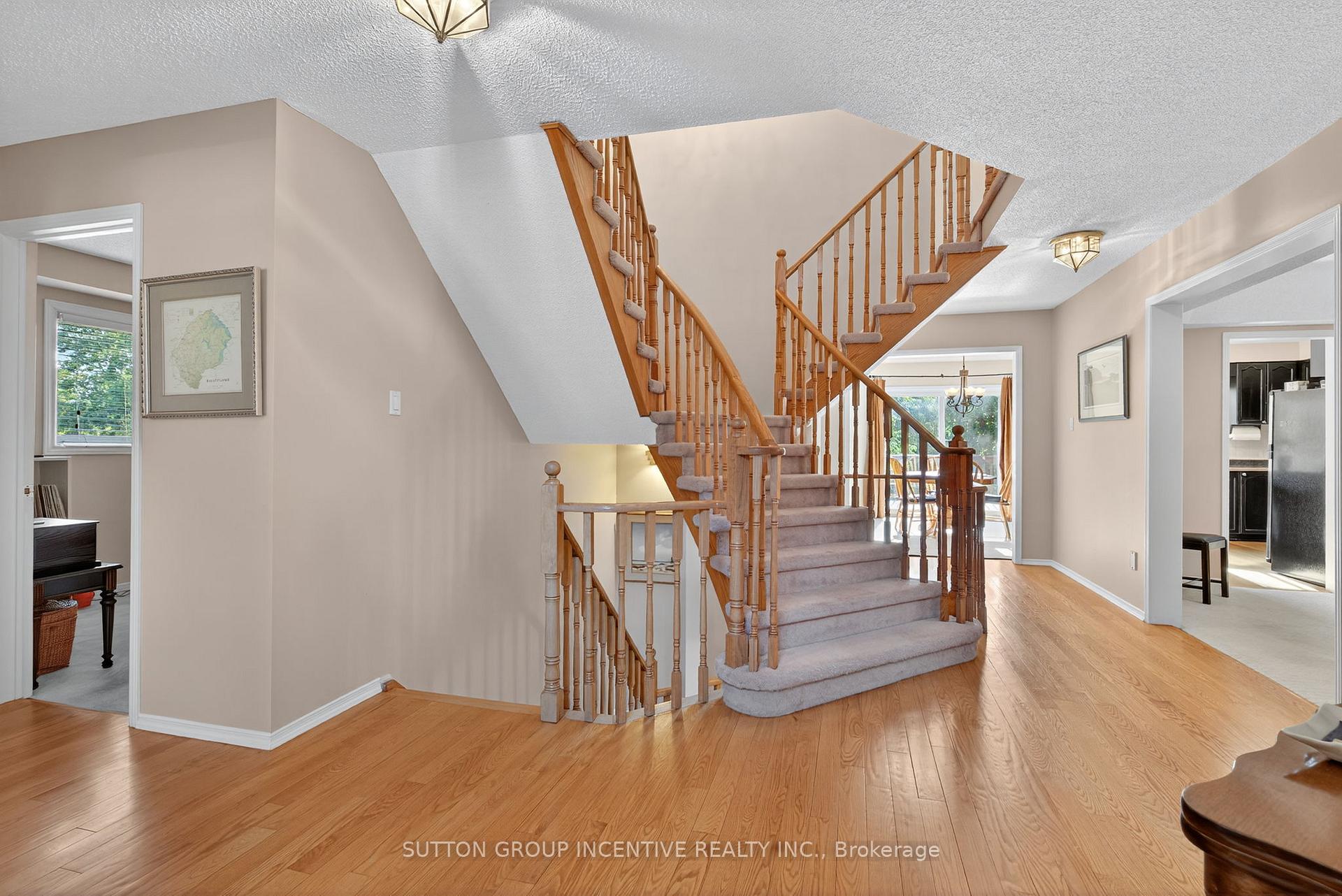 Photo 7 of 25 Brunton Crescent, Barrie, Painswick North — HOMEH
