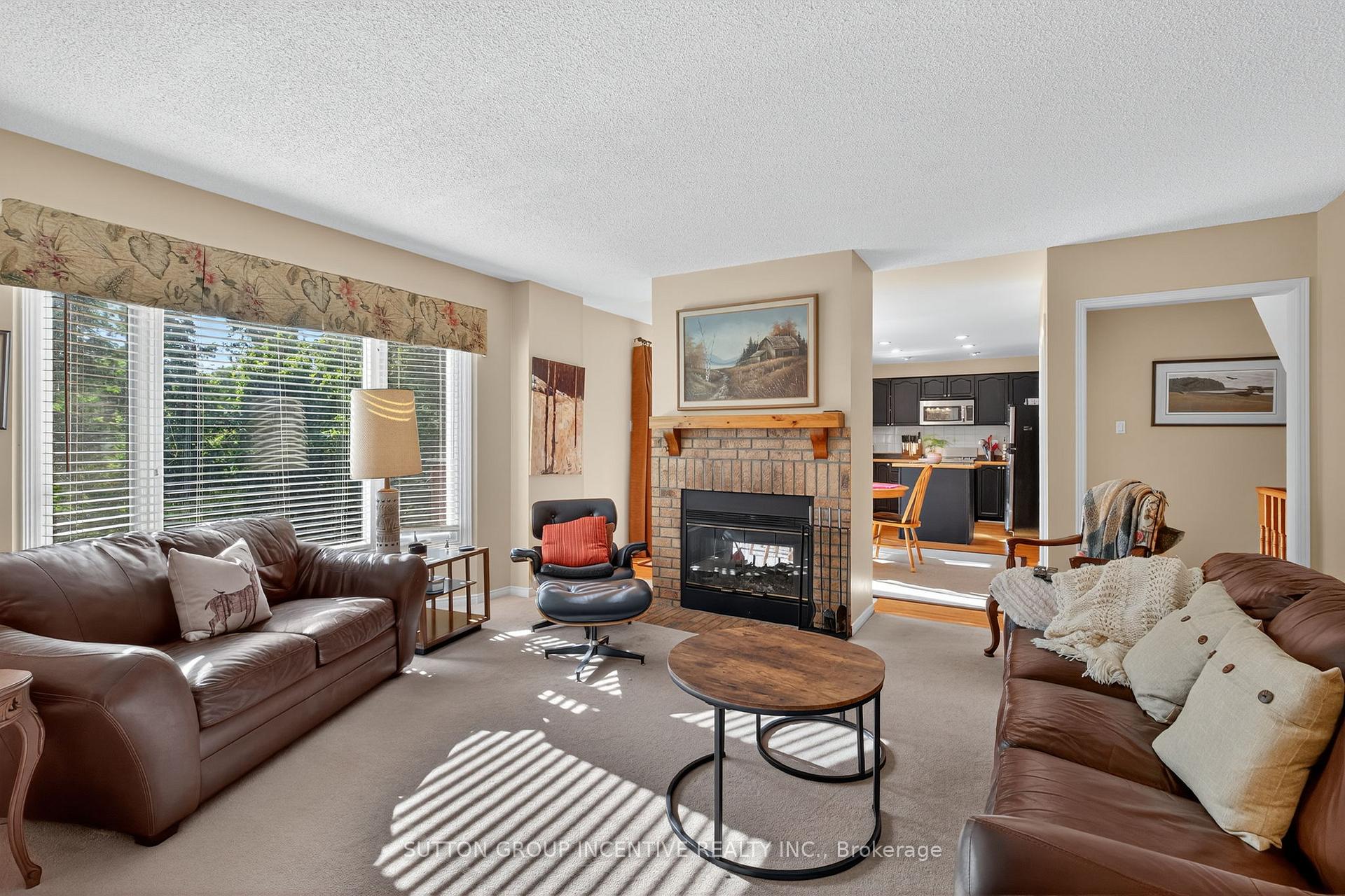 Photo 9 of 25 Brunton Crescent, Barrie, Painswick North — HOMEH