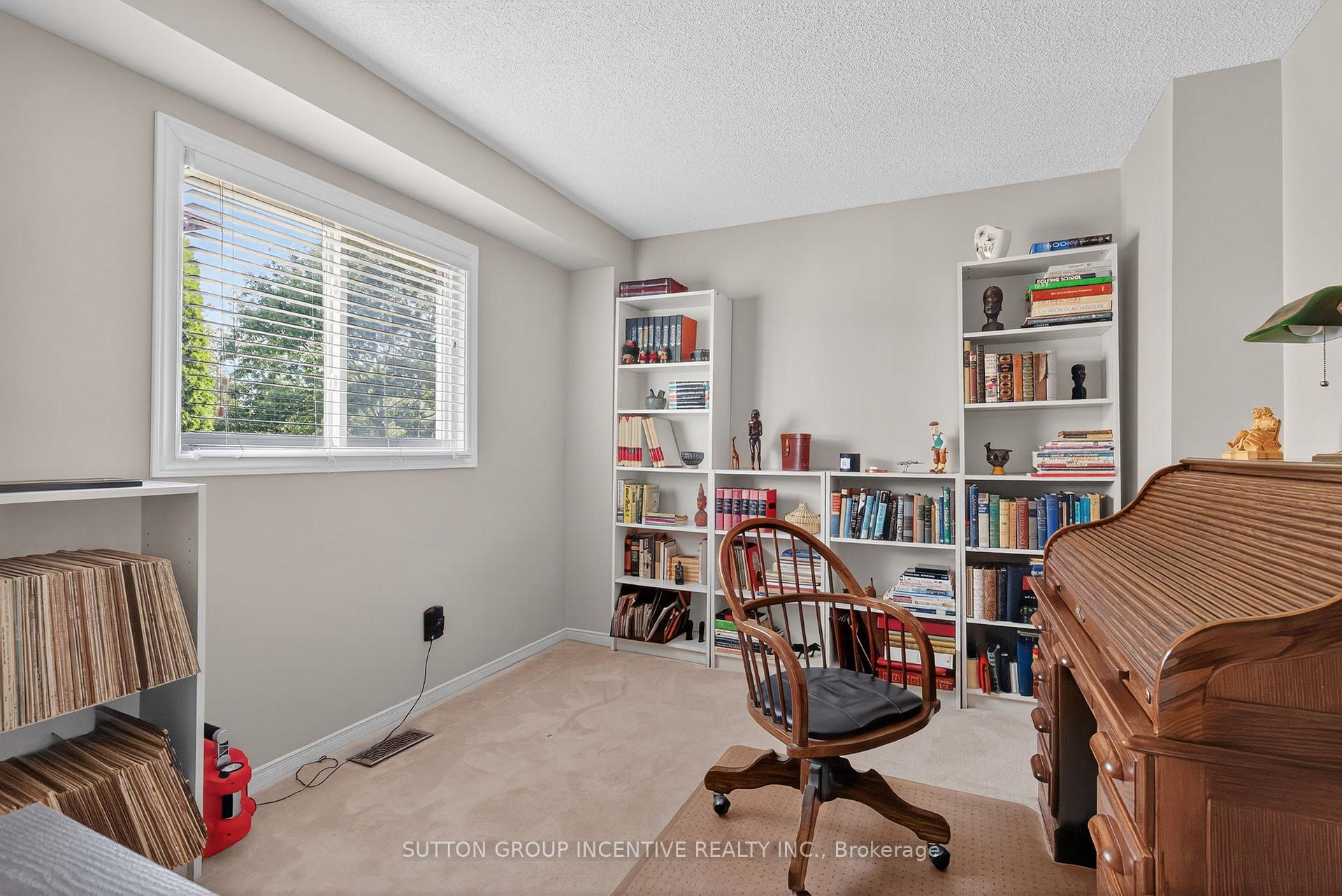 Photo 16 of 25 Brunton Crescent, Barrie, Painswick North — HOMEH