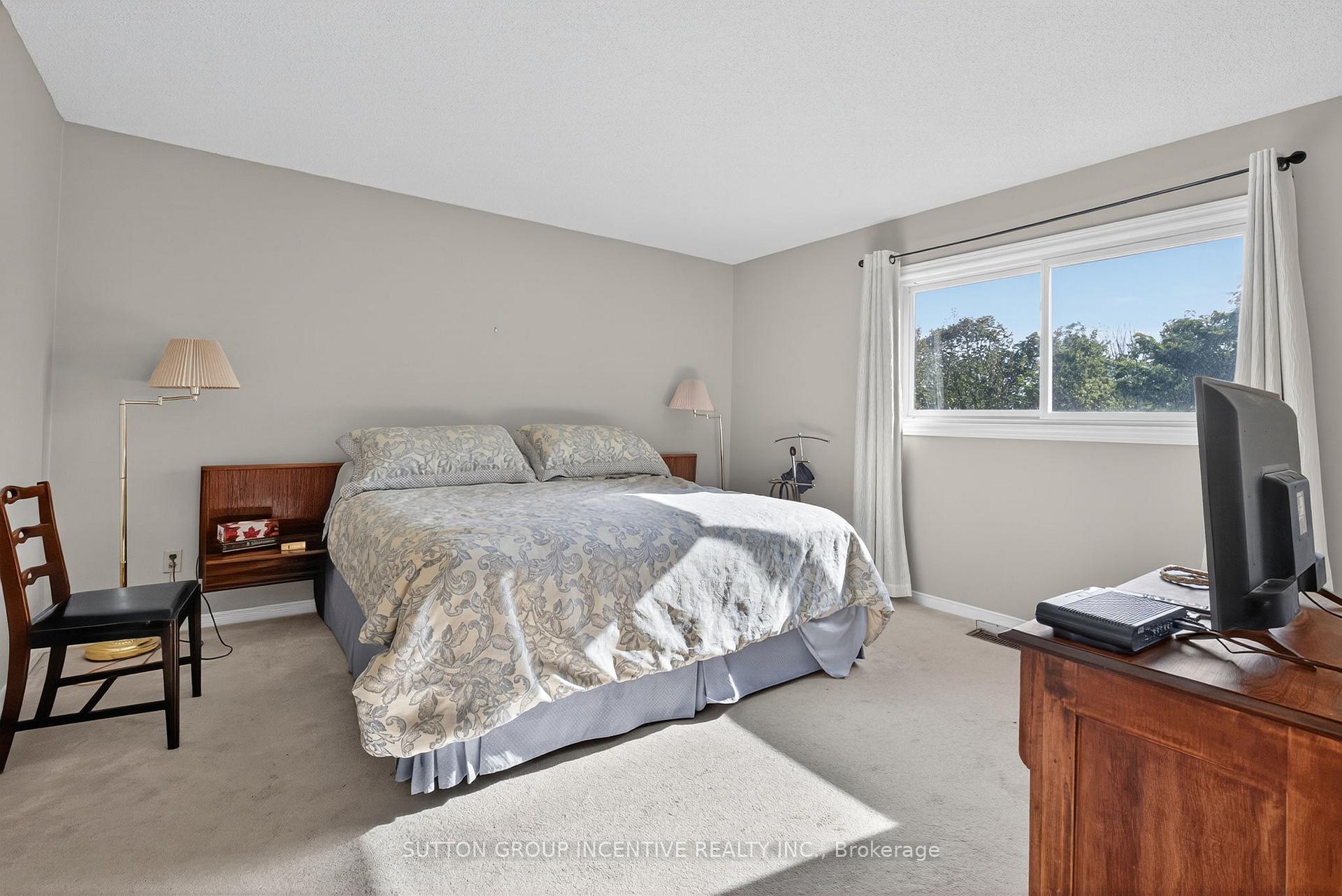 Photo 23 of 25 Brunton Crescent, Barrie, Painswick North — HOMEH
