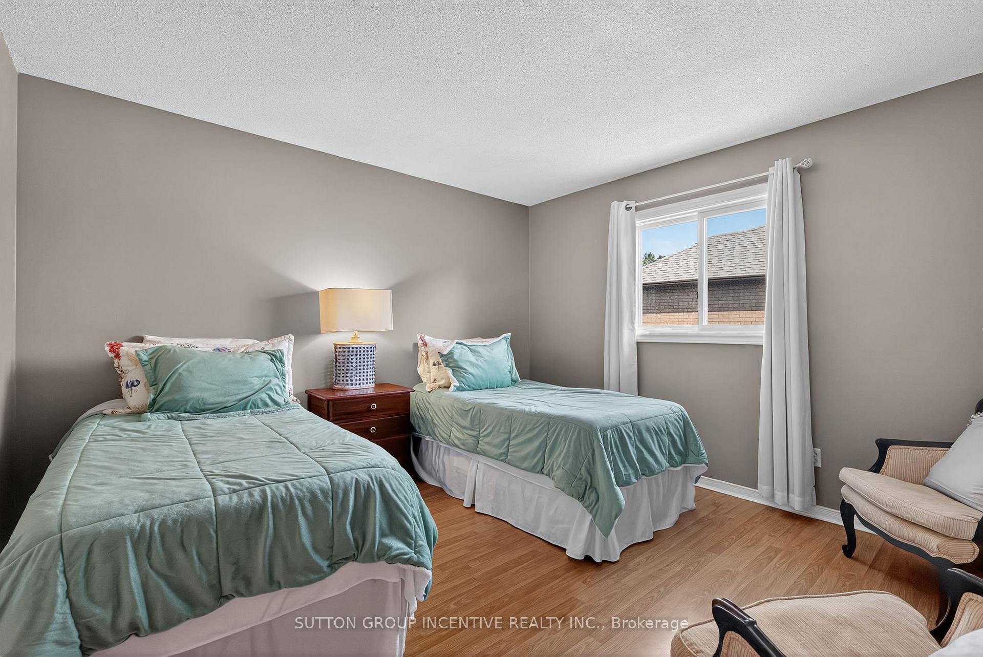 Photo 22 of 25 Brunton Crescent, Barrie, Painswick North — HOMEH