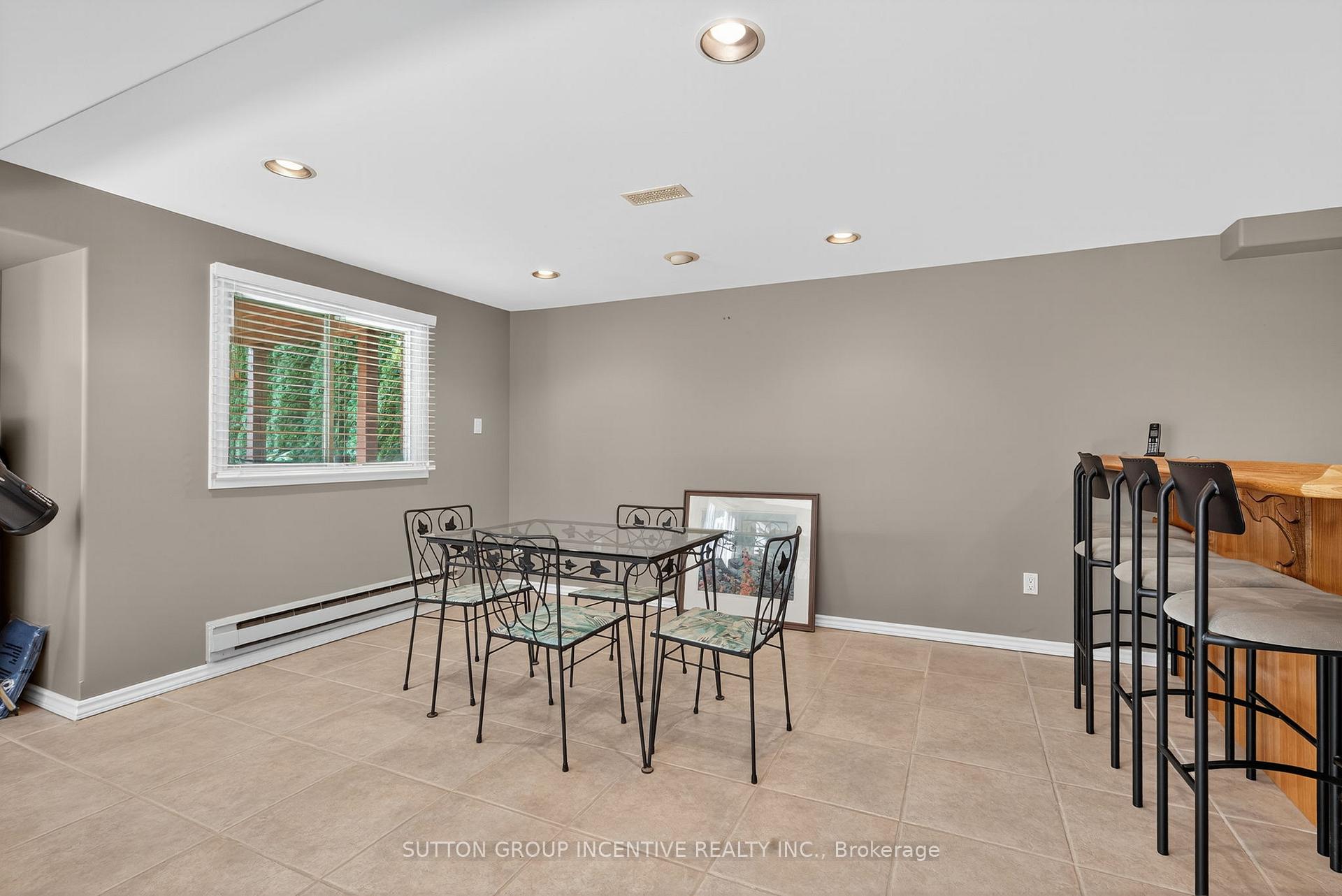 Photo 31 of 25 Brunton Crescent, Barrie, Painswick North — HOMEH