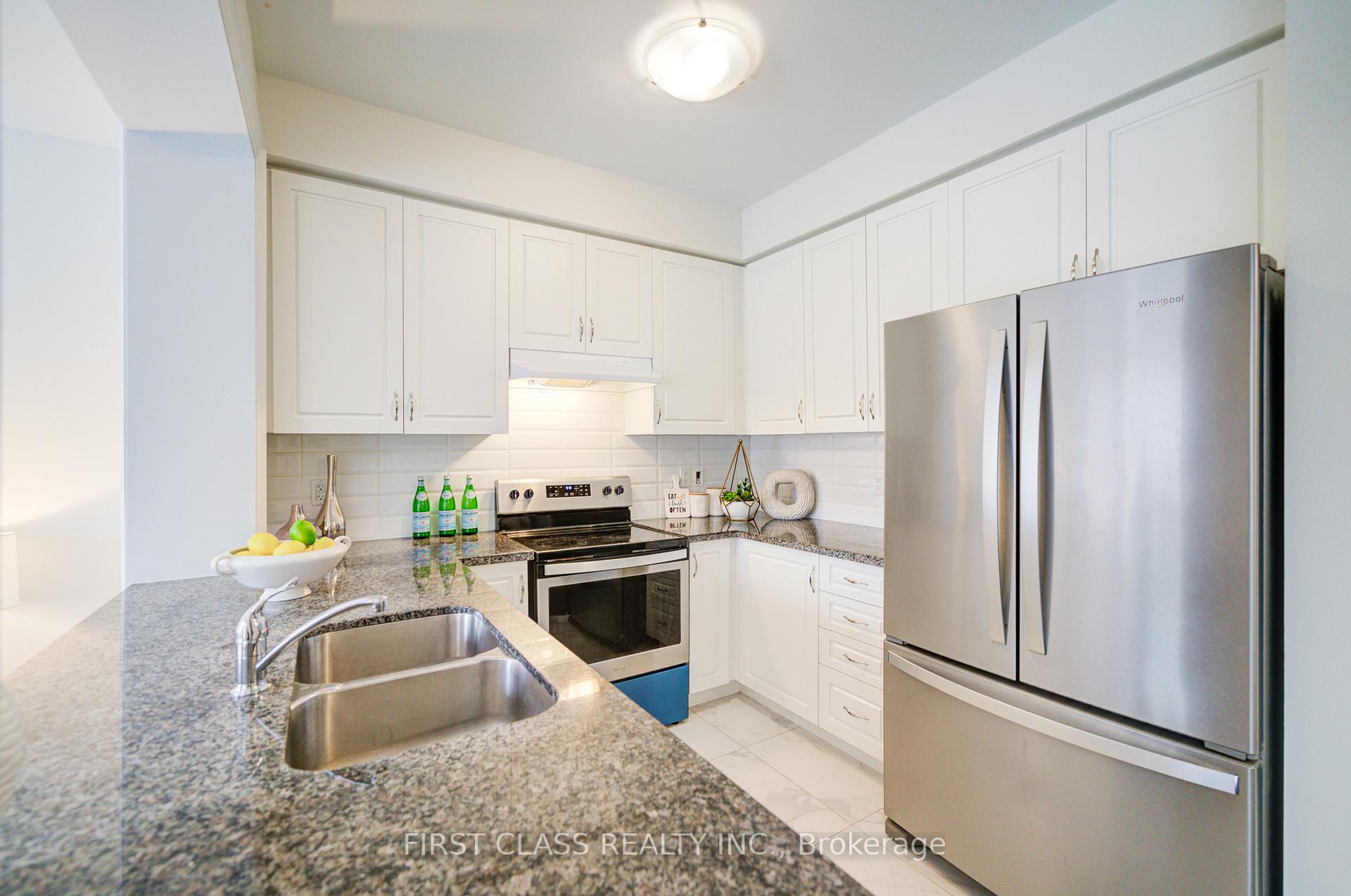 Photo 16 of 37 Badgerow Way, Aurora, Rural Aurora — HOMEH