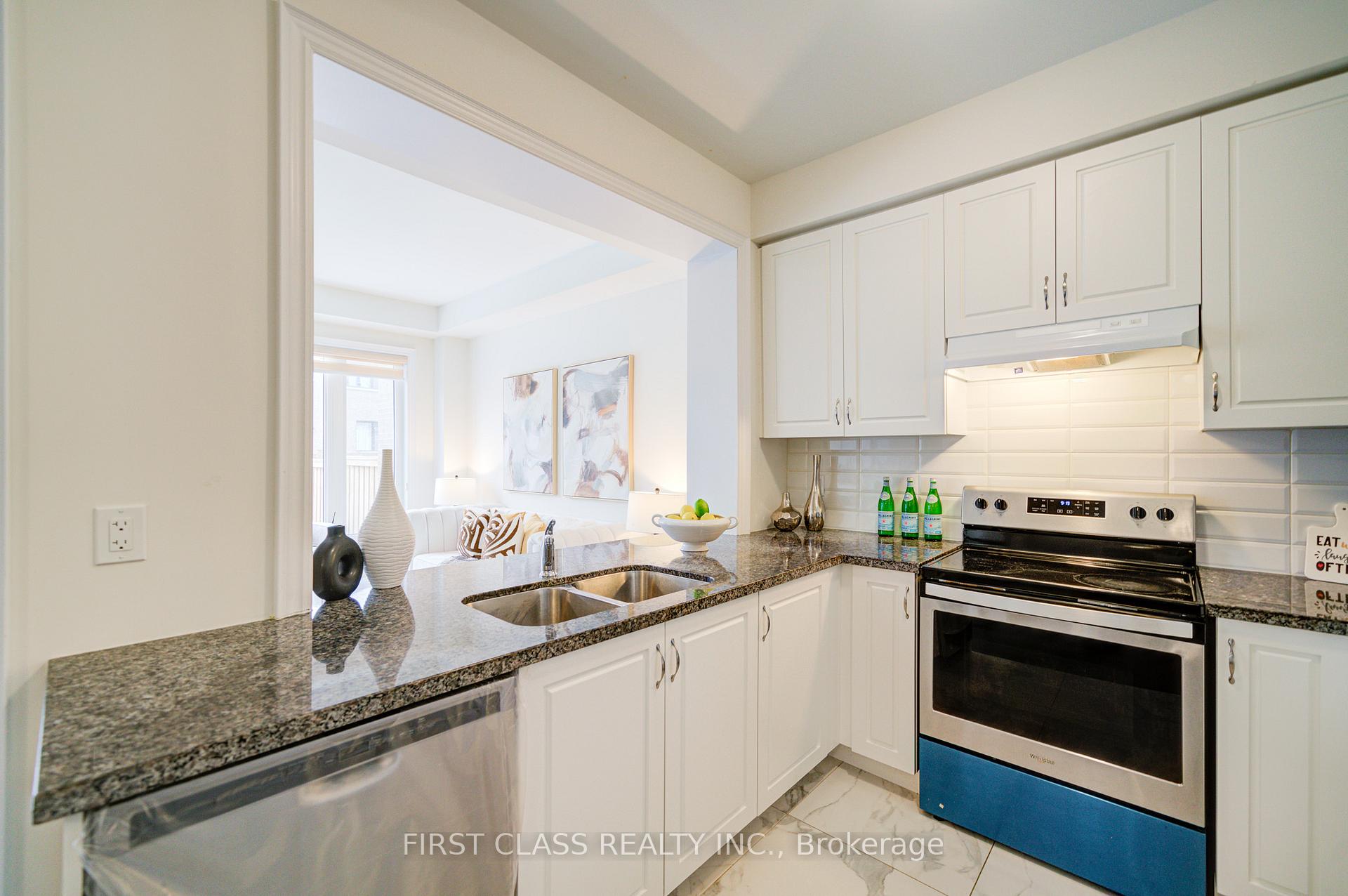 Photo 18 of 37 Badgerow Way, Aurora, Rural Aurora — HOMEH