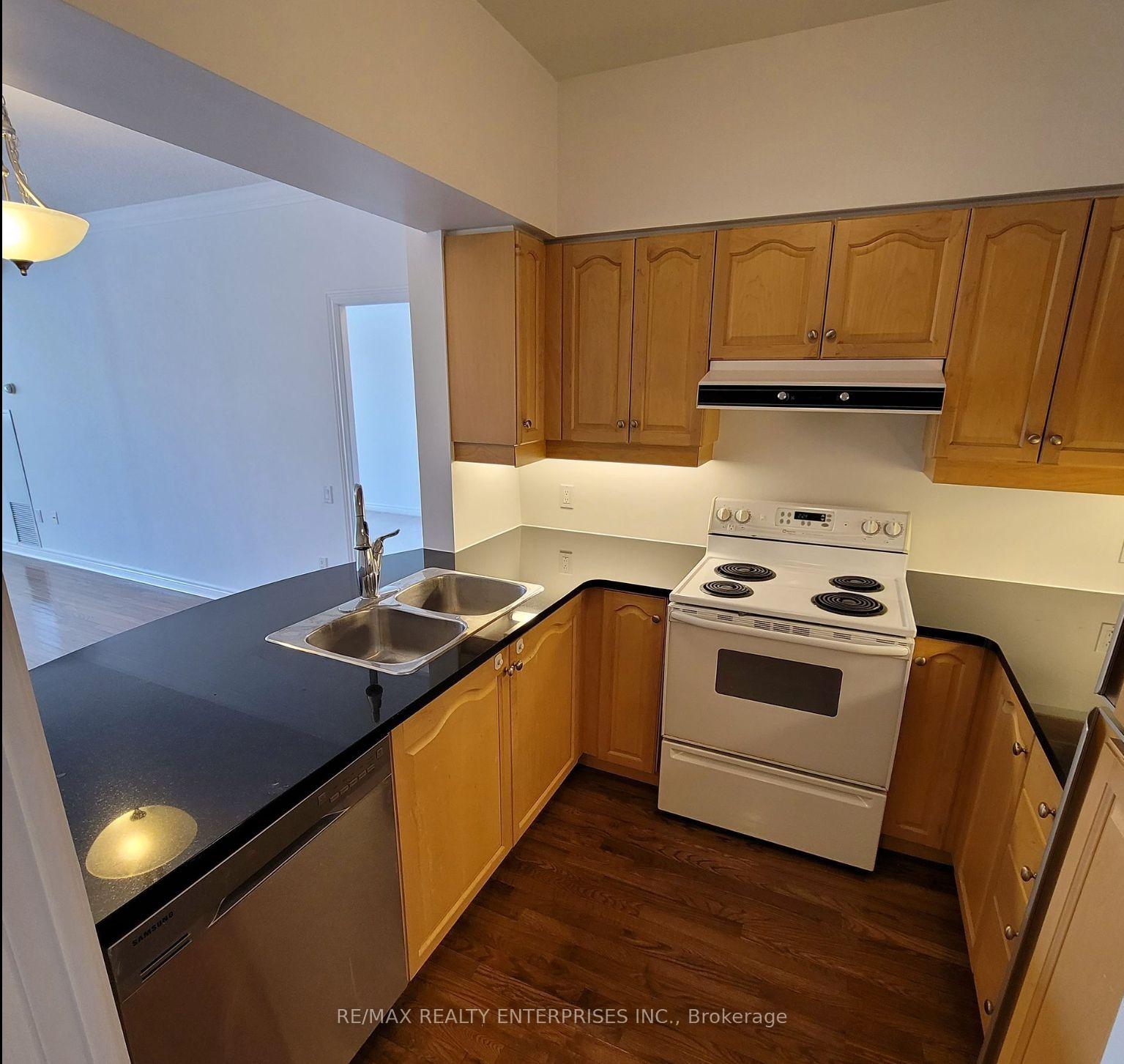 Photo 7 of Unit 408, 2 Edith Drive, Toronto, Yonge-Eglinton — HOMEH