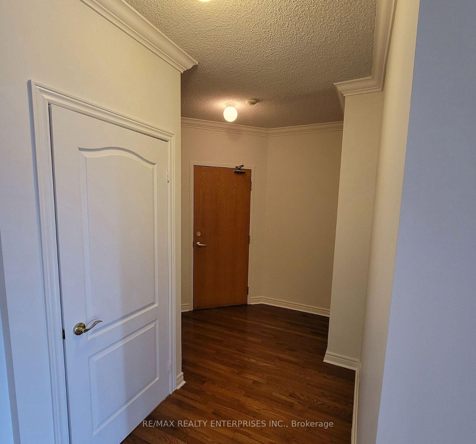Photo 9 of Unit 408, 2 Edith Drive, Toronto, Yonge-Eglinton — HOMEH