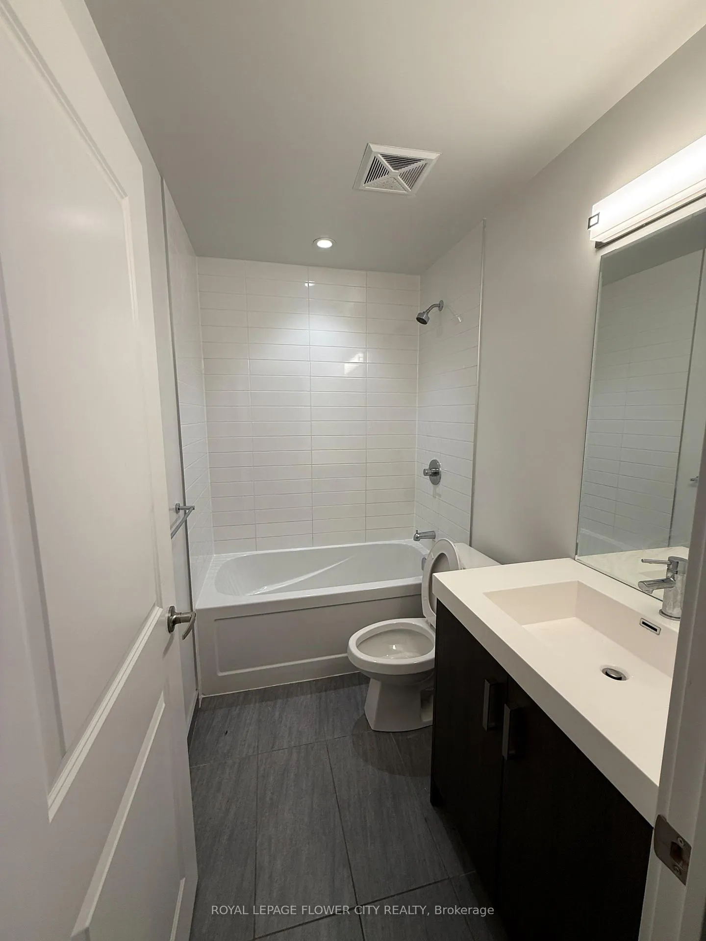 Photo 6 of Unit 114, 1010 Dundas Street E, Whitby, Pringle Creek — HOMEH