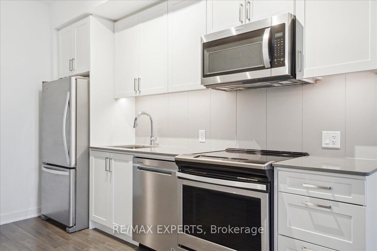 Photo 11 of Unit 209, 681 Yonge Street, Barrie, Painswick South — HOMEH