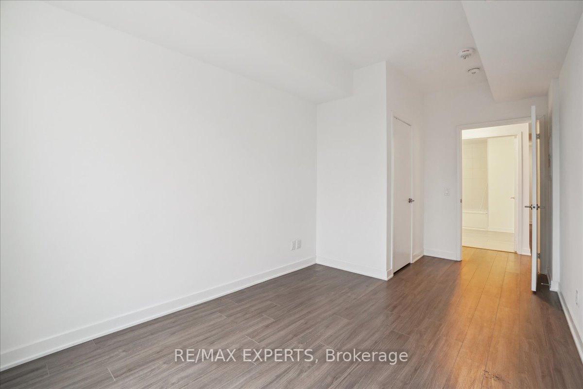 Photo 17 of Unit 209, 681 Yonge Street, Barrie, Painswick South — HOMEH