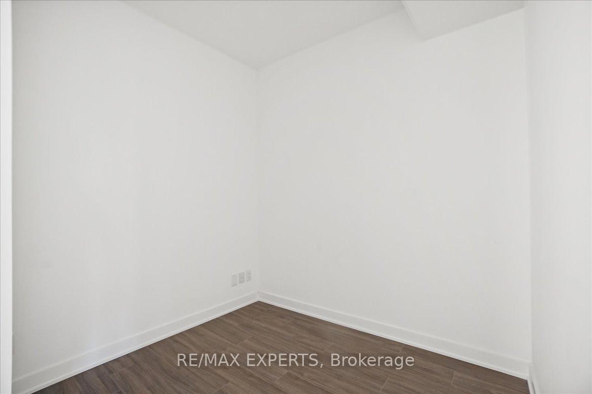 Photo 18 of Unit 209, 681 Yonge Street, Barrie, Painswick South — HOMEH