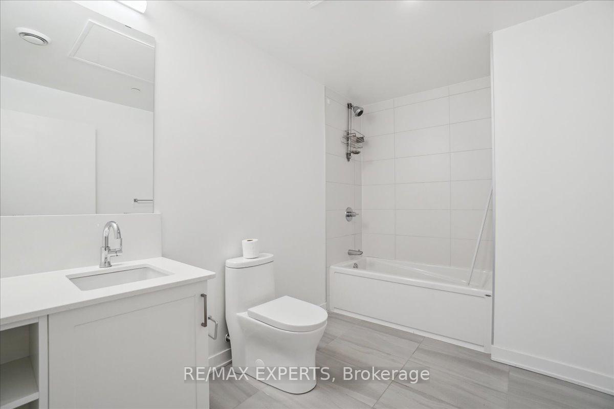 Photo 20 of Unit 209, 681 Yonge Street, Barrie, Painswick South — HOMEH