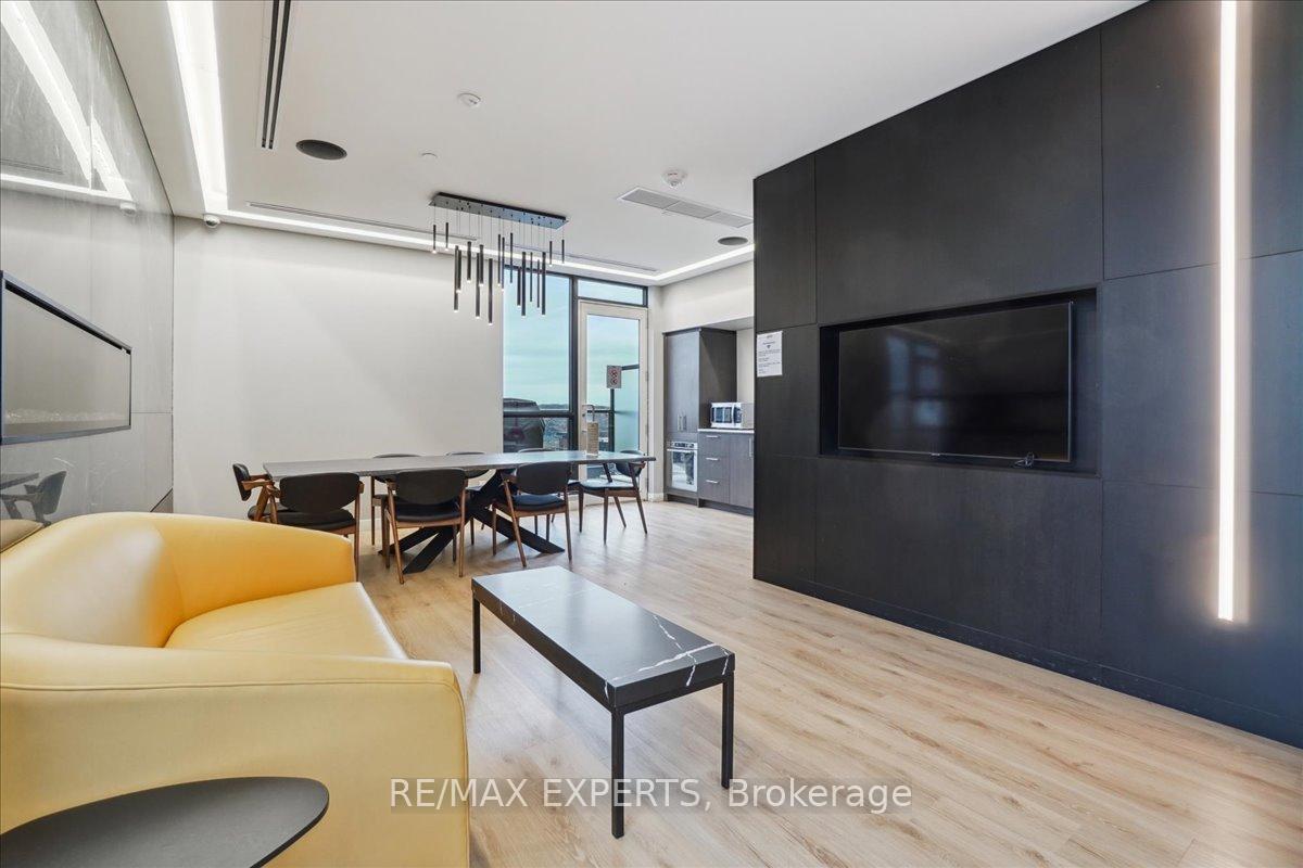 Photo 28 of Unit 209, 681 Yonge Street, Barrie, Painswick South — HOMEH