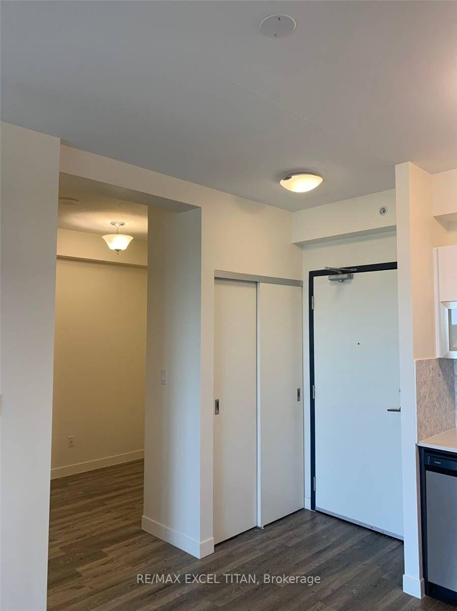 Photo 6 of Unit 901, 128 King Street N, Waterloo, Downtown Waterloo — HOMEH