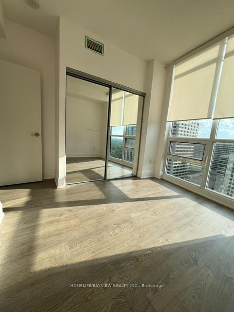 Photo 6 of Unit 2102, 30 Roehampton Avenue, Toronto, Mount Pleasant West — HOMEH