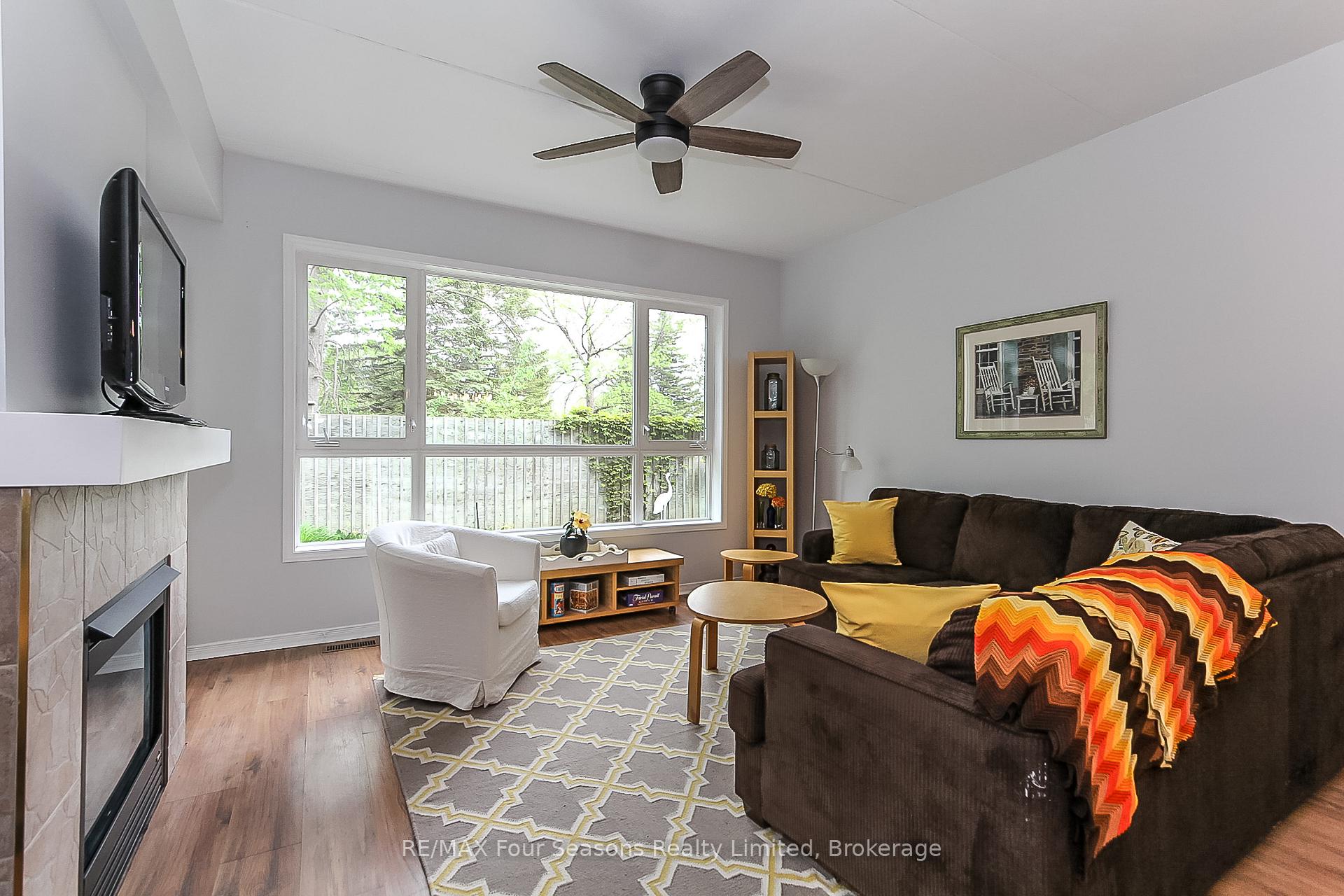 Photo 14 of 919 Cedar Pointe Court, Collingwood — HOMEH