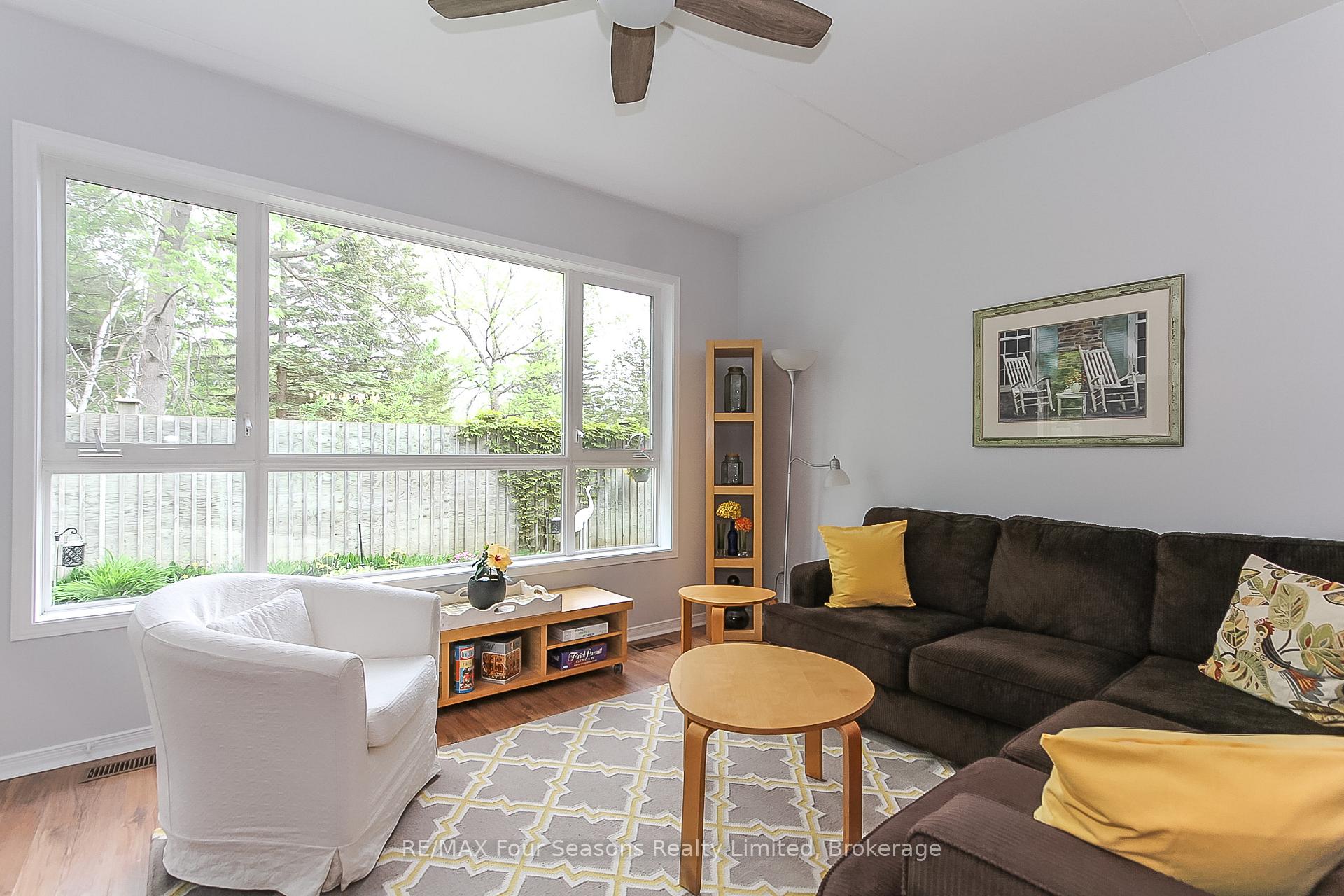 Photo 15 of 919 Cedar Pointe Court, Collingwood — HOMEH