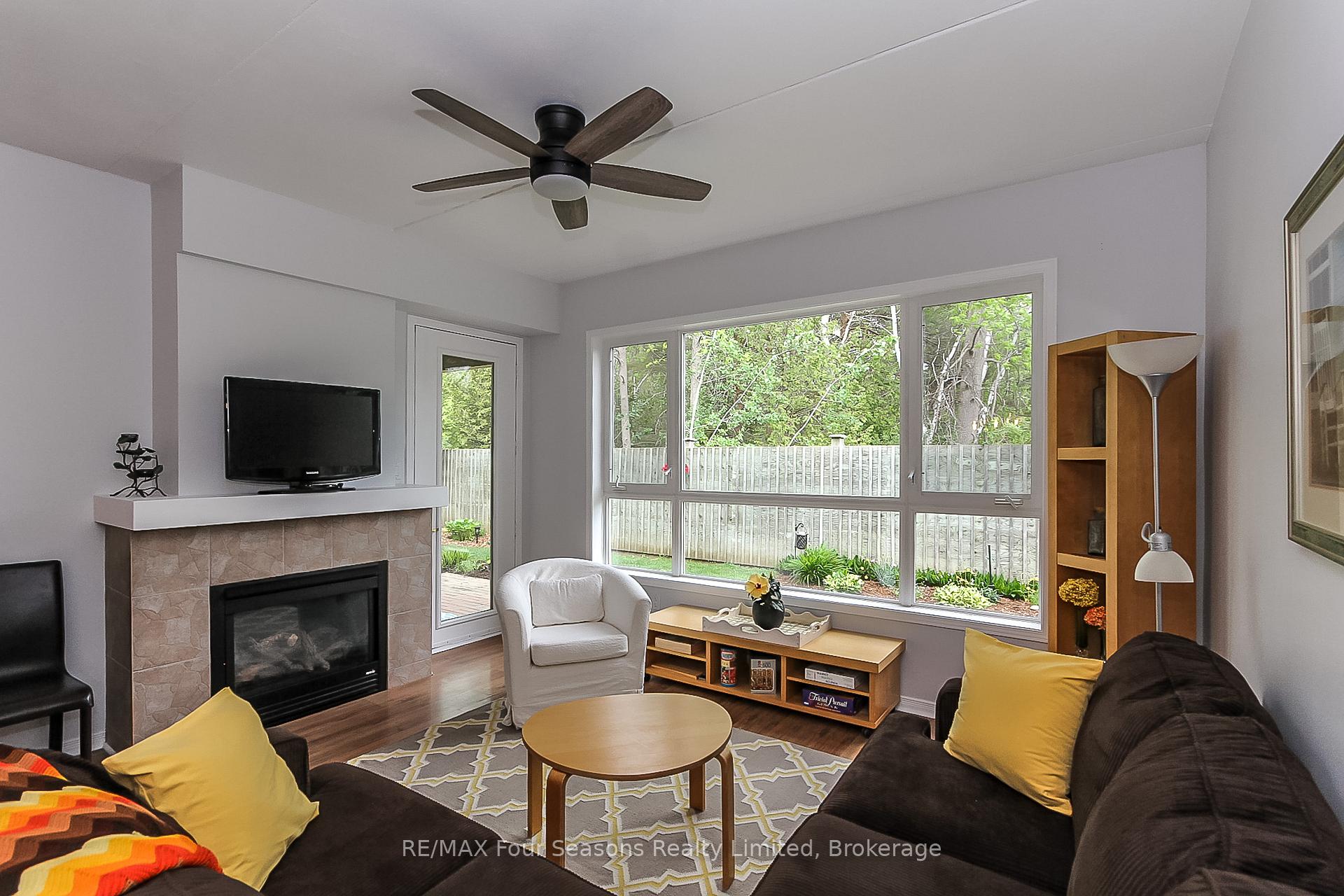 Photo 18 of 919 Cedar Pointe Court, Collingwood — HOMEH