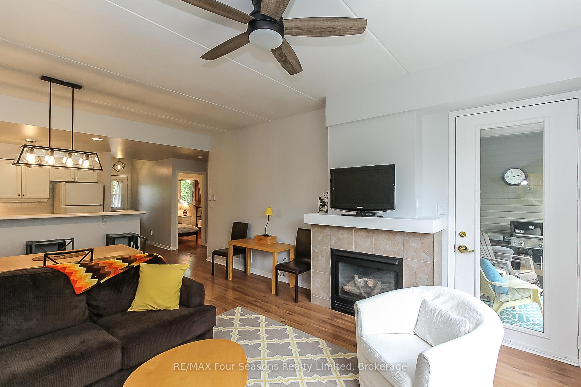 Photo 19 of 919 Cedar Pointe Court, Collingwood — HOMEH