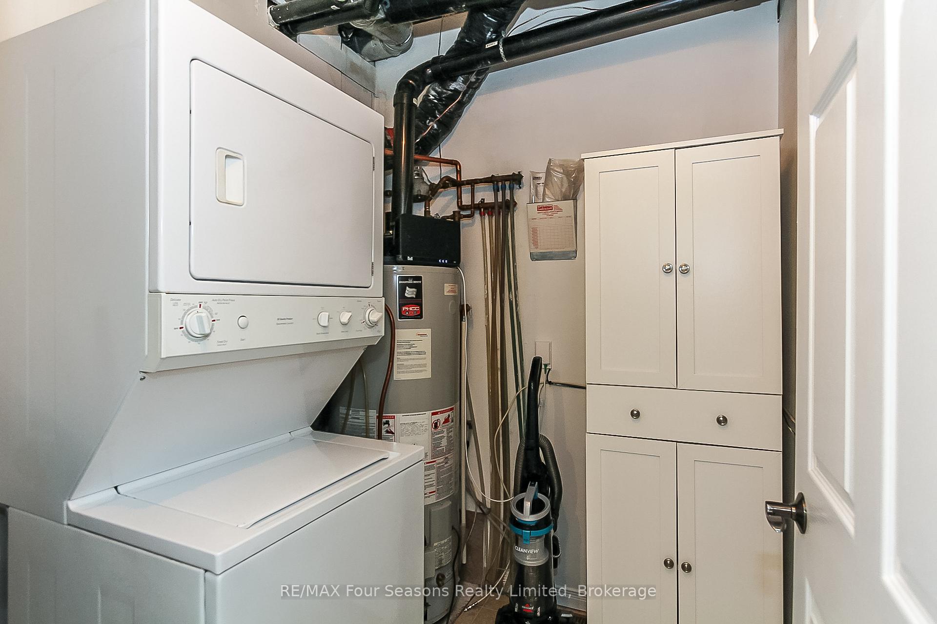 Photo 28 of 919 Cedar Pointe Court, Collingwood — HOMEH
