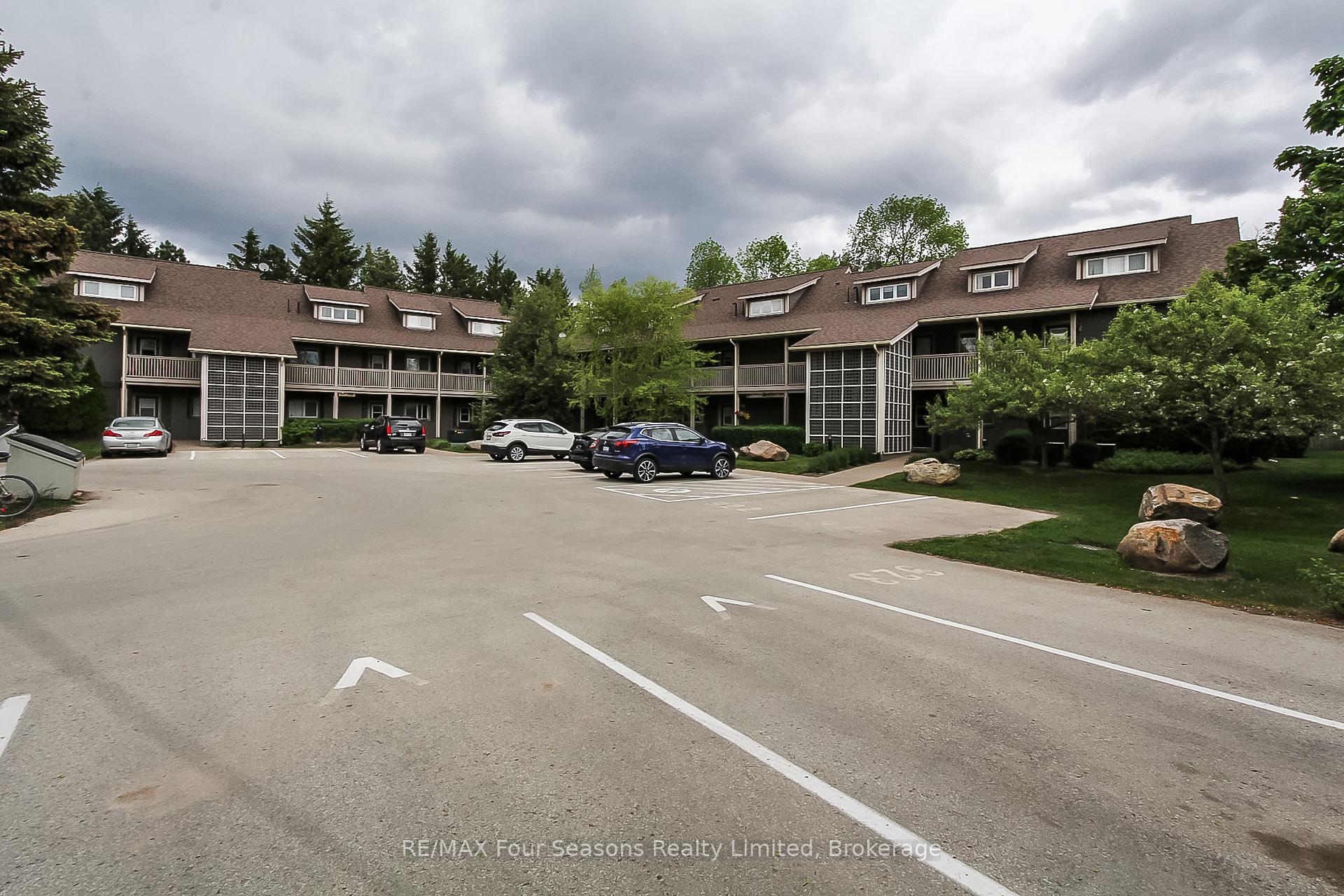 Photo 29 of 919 Cedar Pointe Court, Collingwood — HOMEH