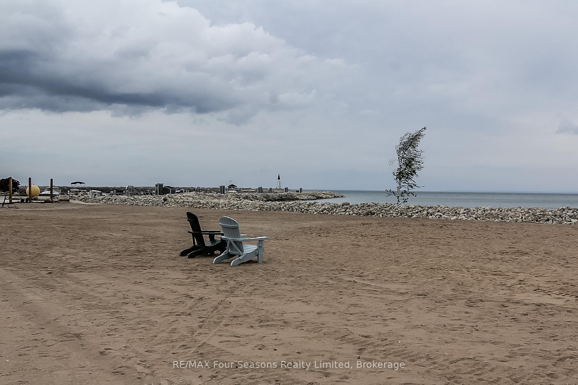 Photo 32 of 919 Cedar Pointe Court, Collingwood — HOMEH