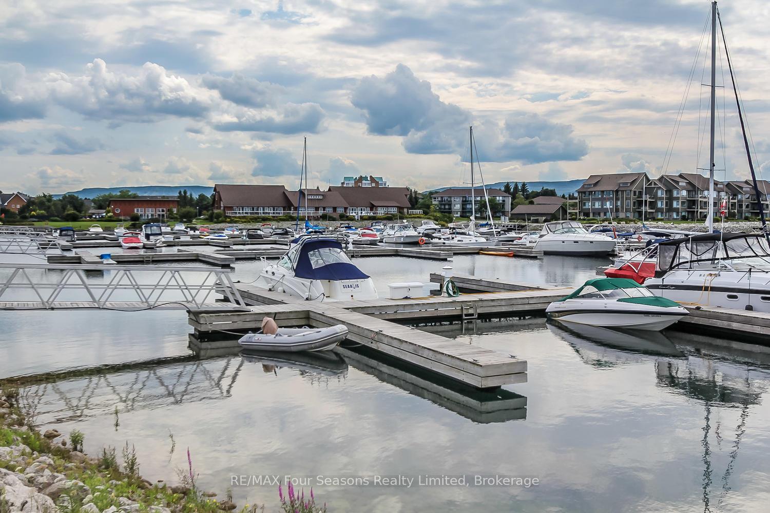 Photo 35 of 919 Cedar Pointe Court, Collingwood — HOMEH