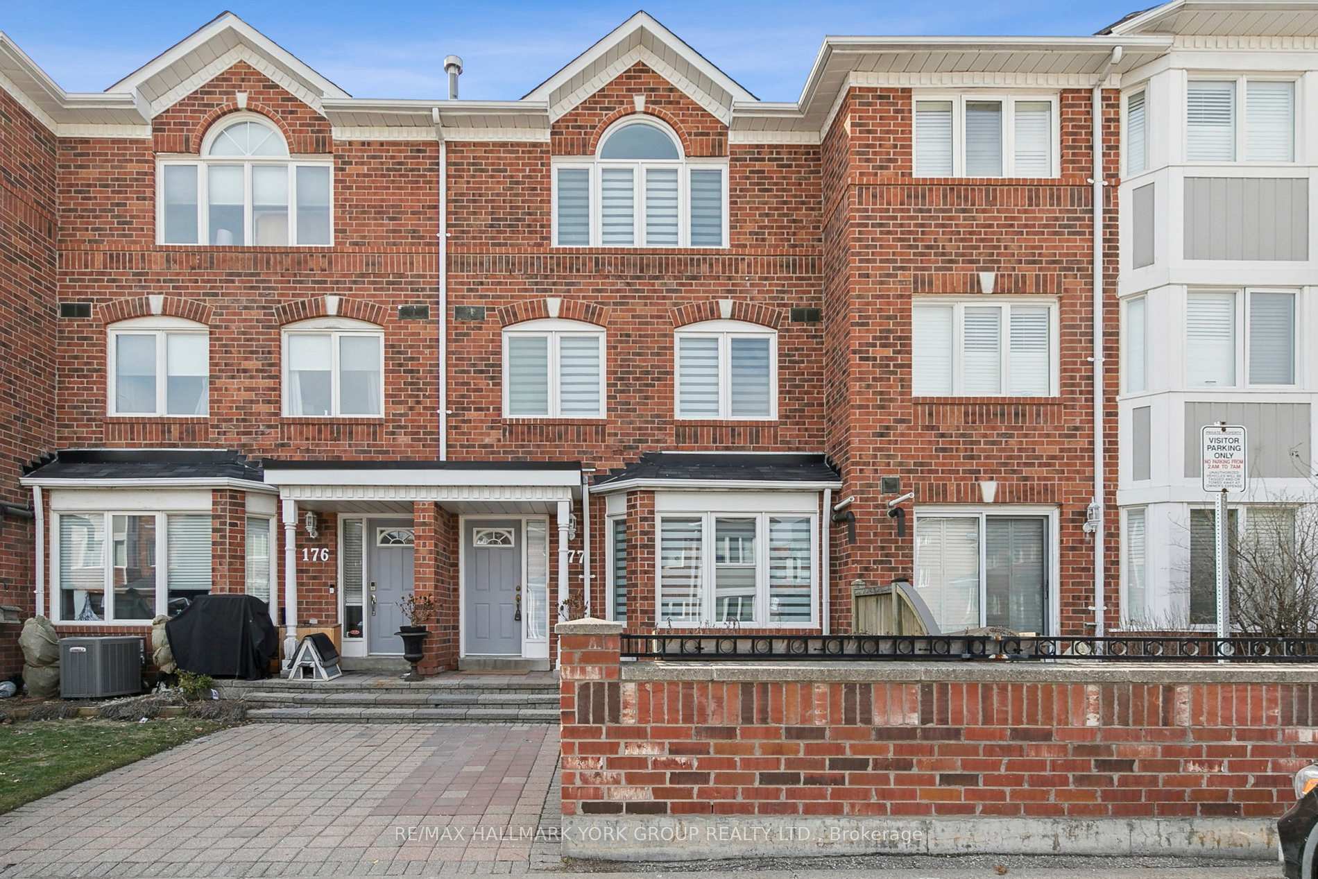 Front of Unit 177, 18 Clark Avenue W