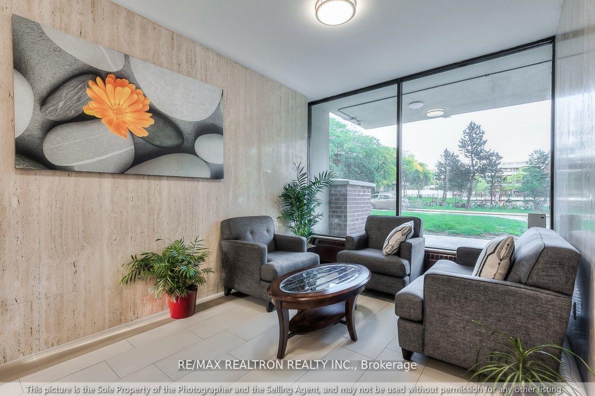 Photo 3 of Unit 1904, 100 Leeward Glenway, Toronto, Flemingdon Park — HOMEH