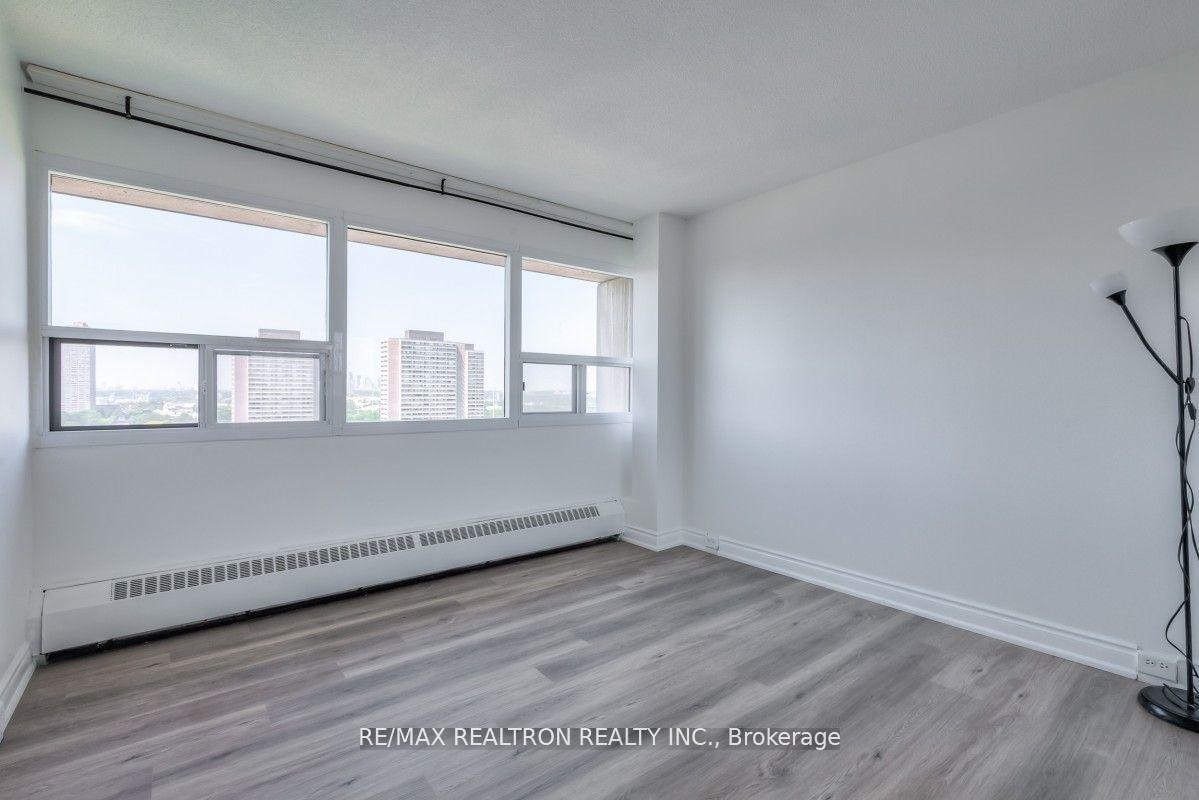 Photo 10 of Unit 1904, 100 Leeward Glenway, Toronto, Flemingdon Park — HOMEH