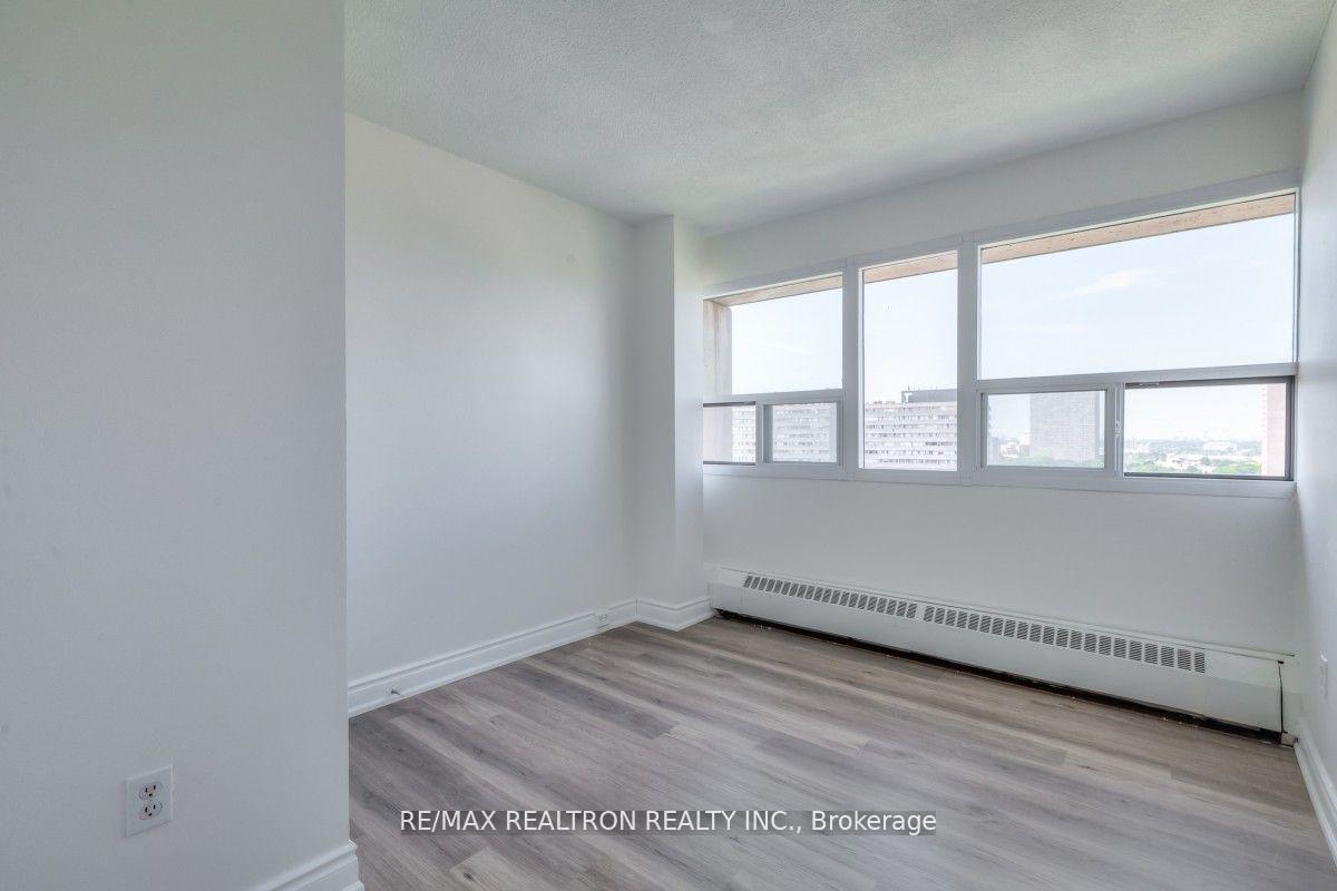 Photo 12 of Unit 1904, 100 Leeward Glenway, Toronto, Flemingdon Park — HOMEH