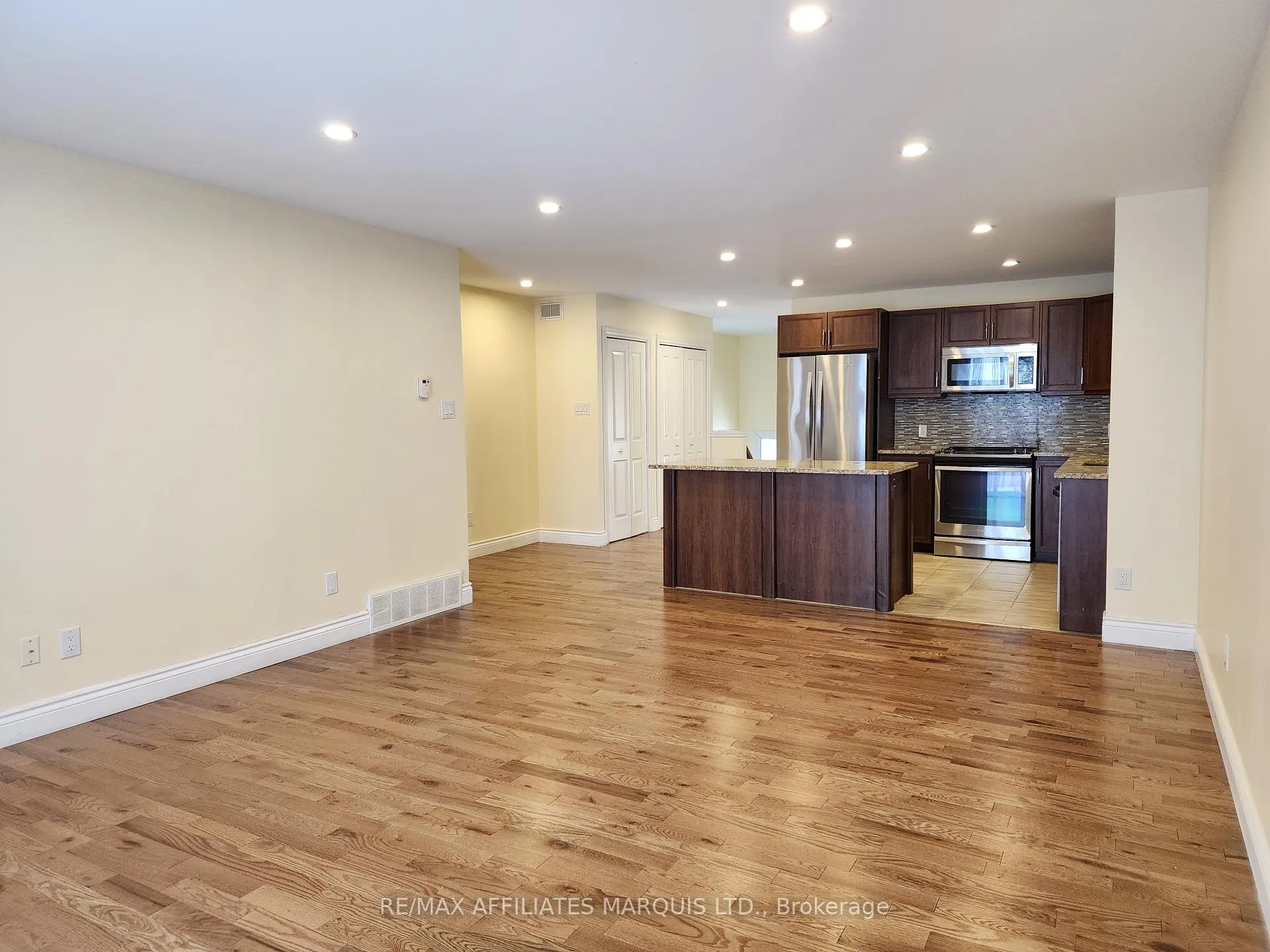 Photo 10 of 70 Forestdale Crescent, Cornwall — HOMEH
