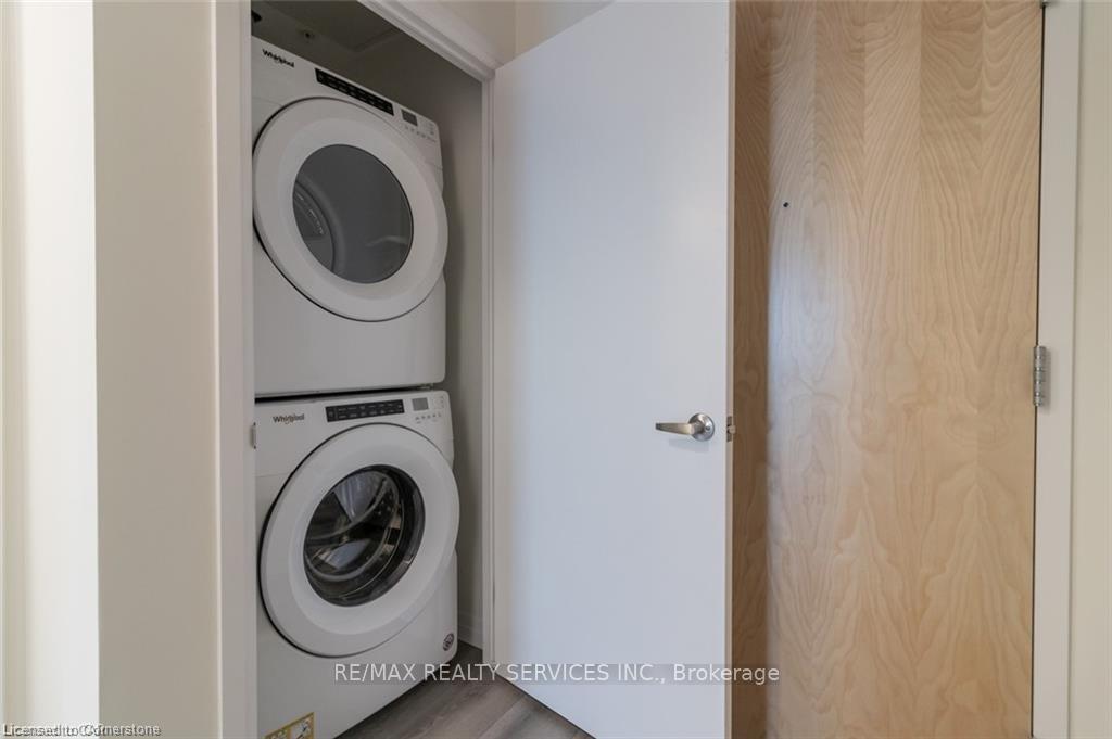 Photo 12 of Unit 405, 60 Charles Street, Kitchener, City Commercial Core — HOMEH
