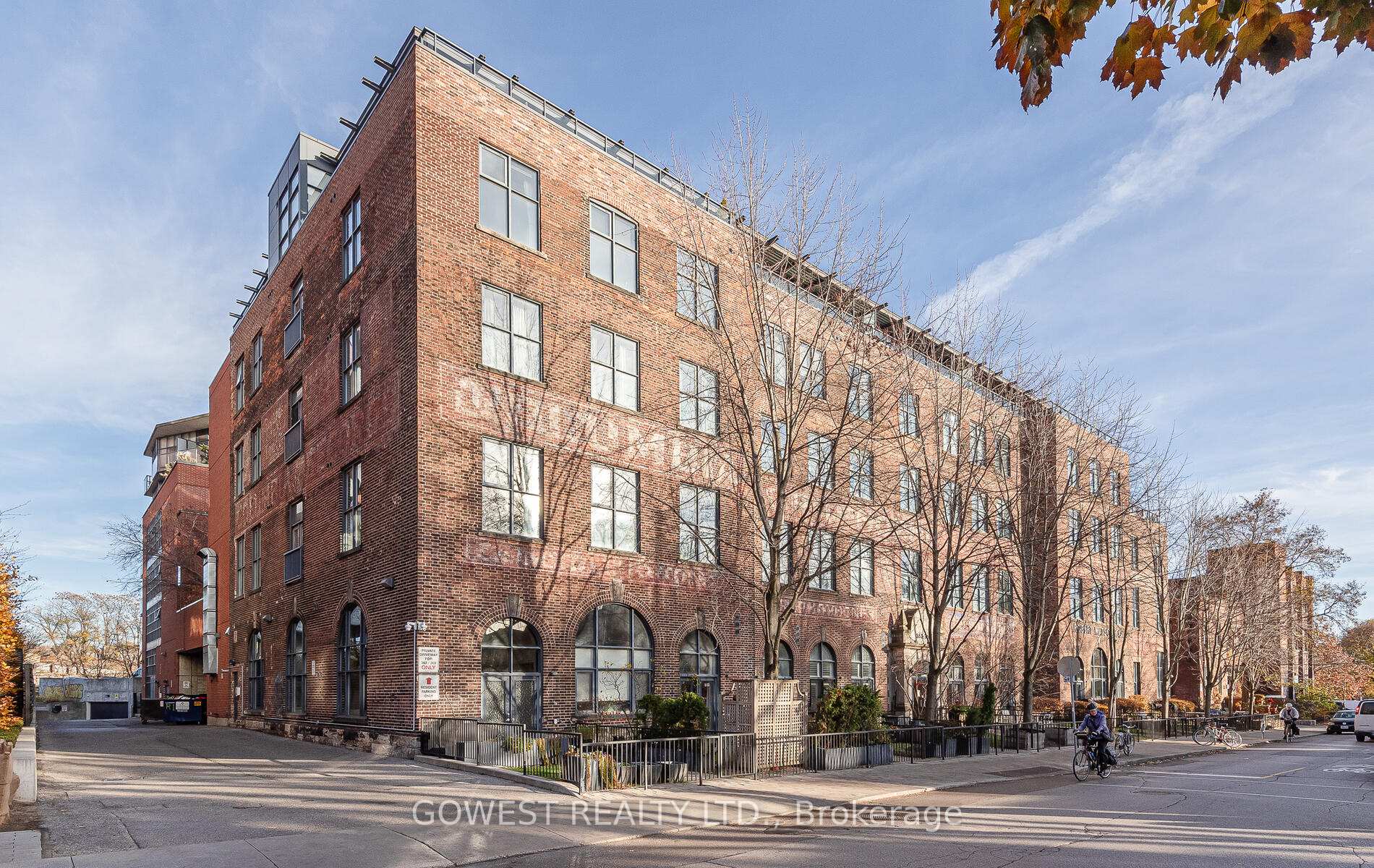 Front of Unit 201, 369 Sorauren Avenue