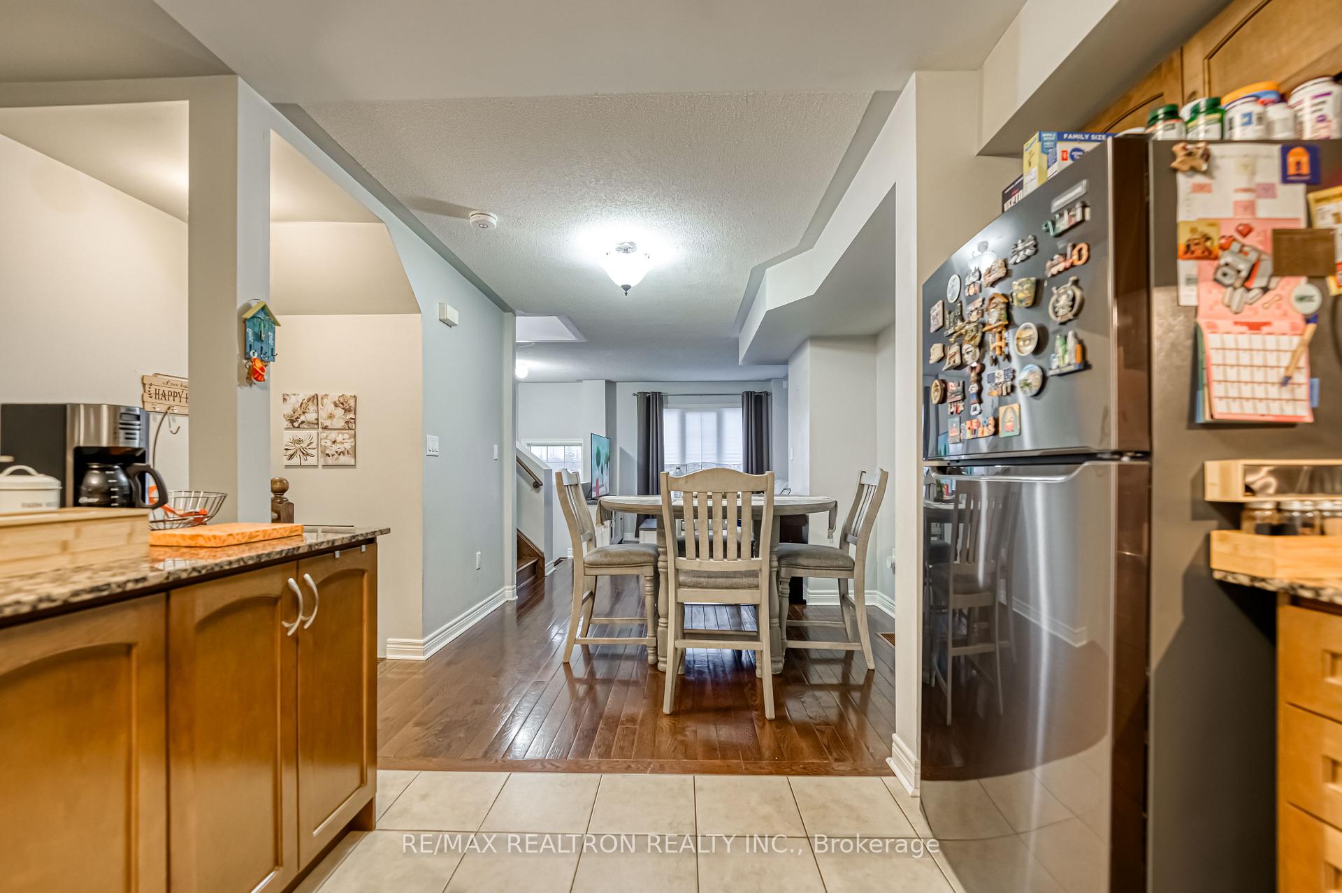 Photo 12 of 29 Cooperage Lane, Ajax, Central — HOMEH