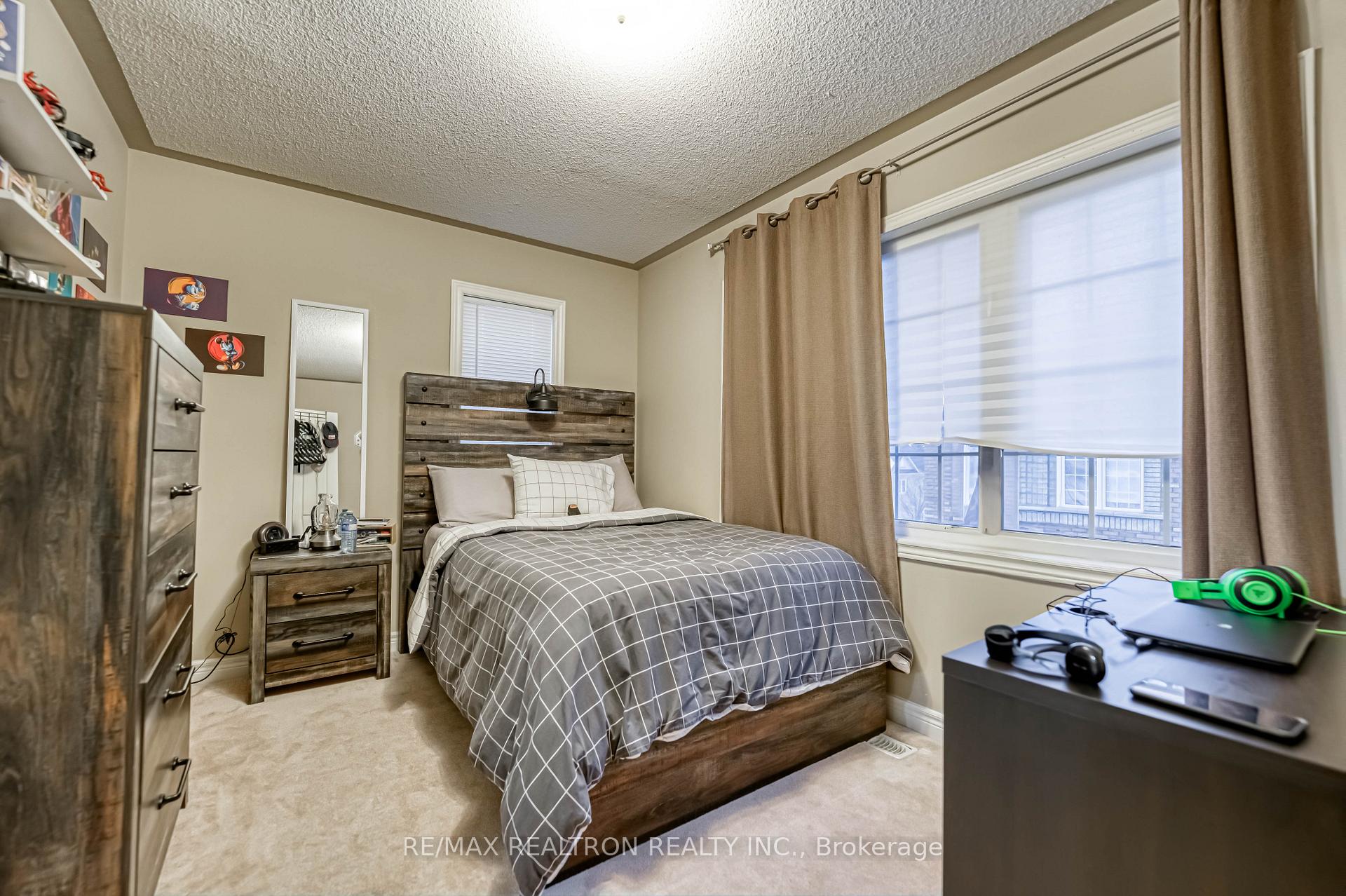 Photo 16 of 29 Cooperage Lane, Ajax, Central — HOMEH