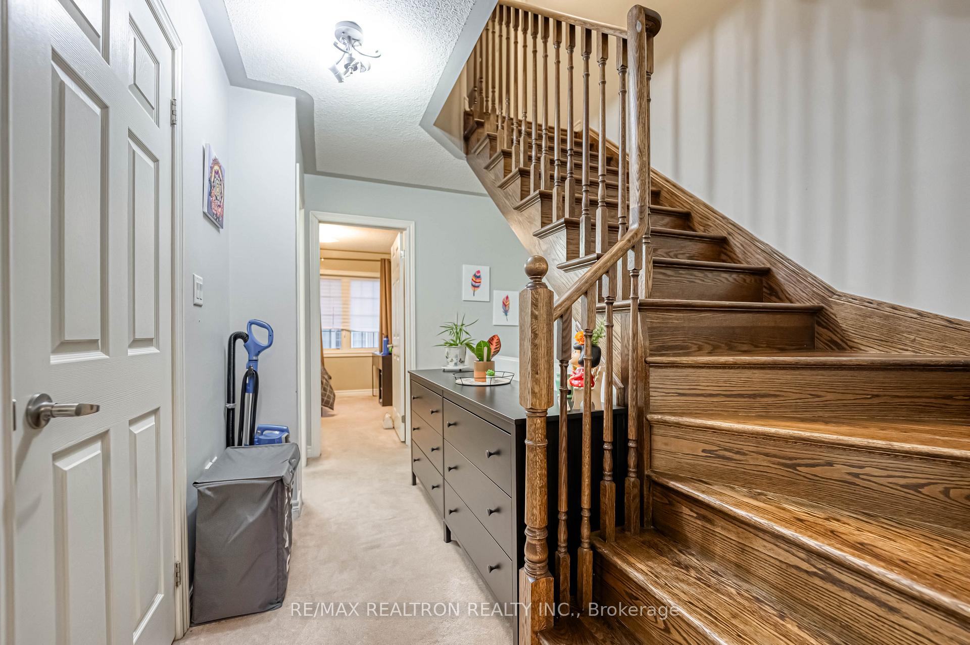 Photo 19 of 29 Cooperage Lane, Ajax, Central — HOMEH