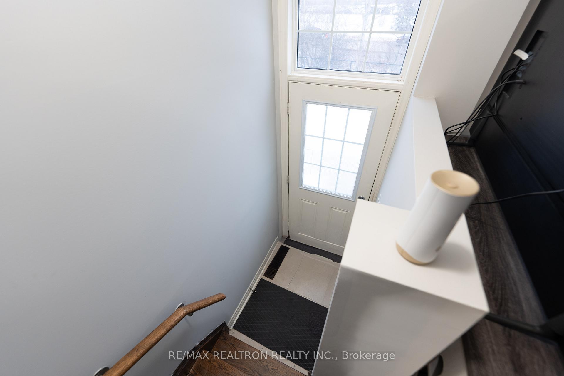 Photo 25 of 29 Cooperage Lane, Ajax, Central — HOMEH